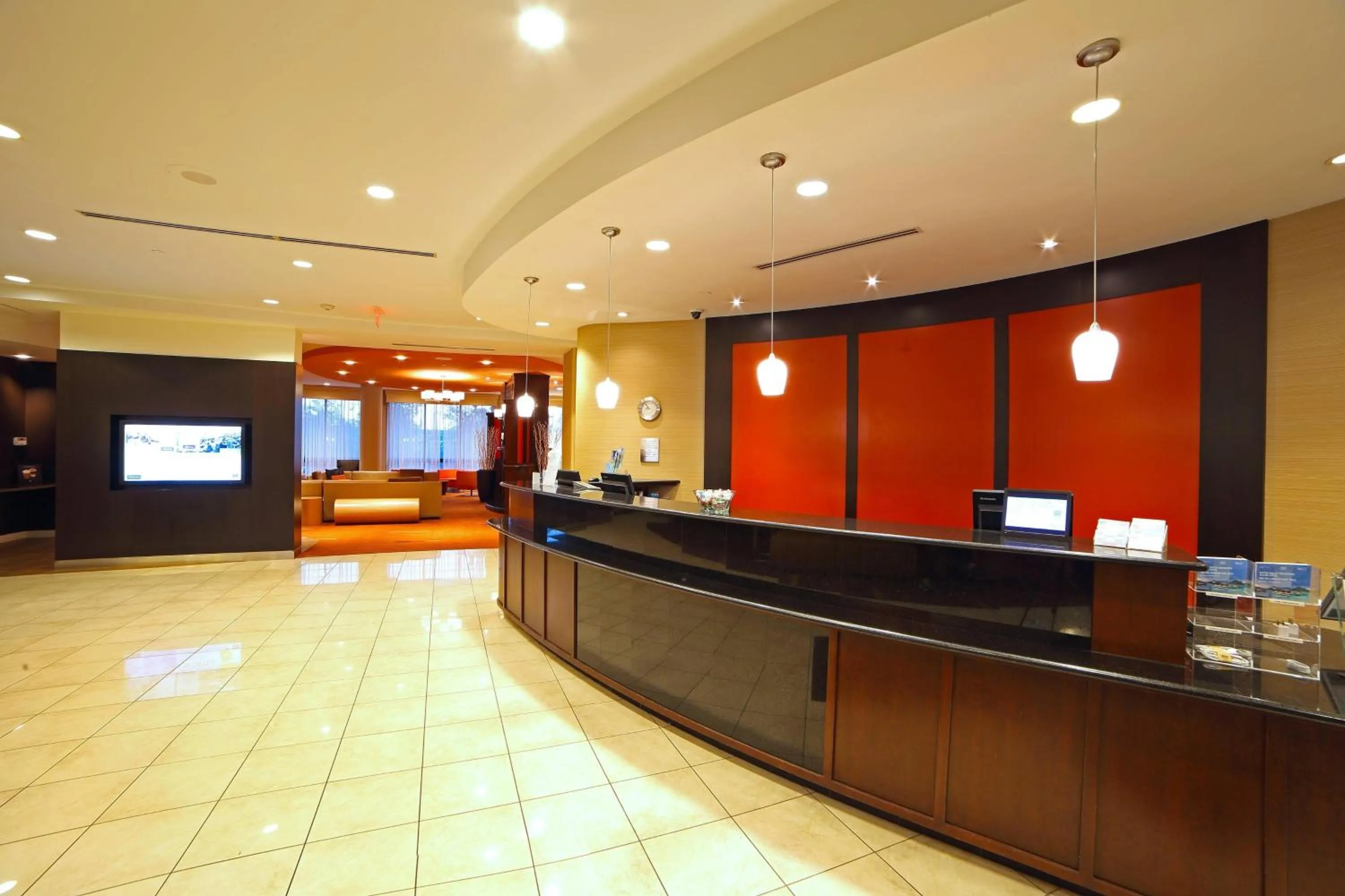 Lobby or reception in Courtyard by Marriott Mississauga-Airport Corporate Centre West