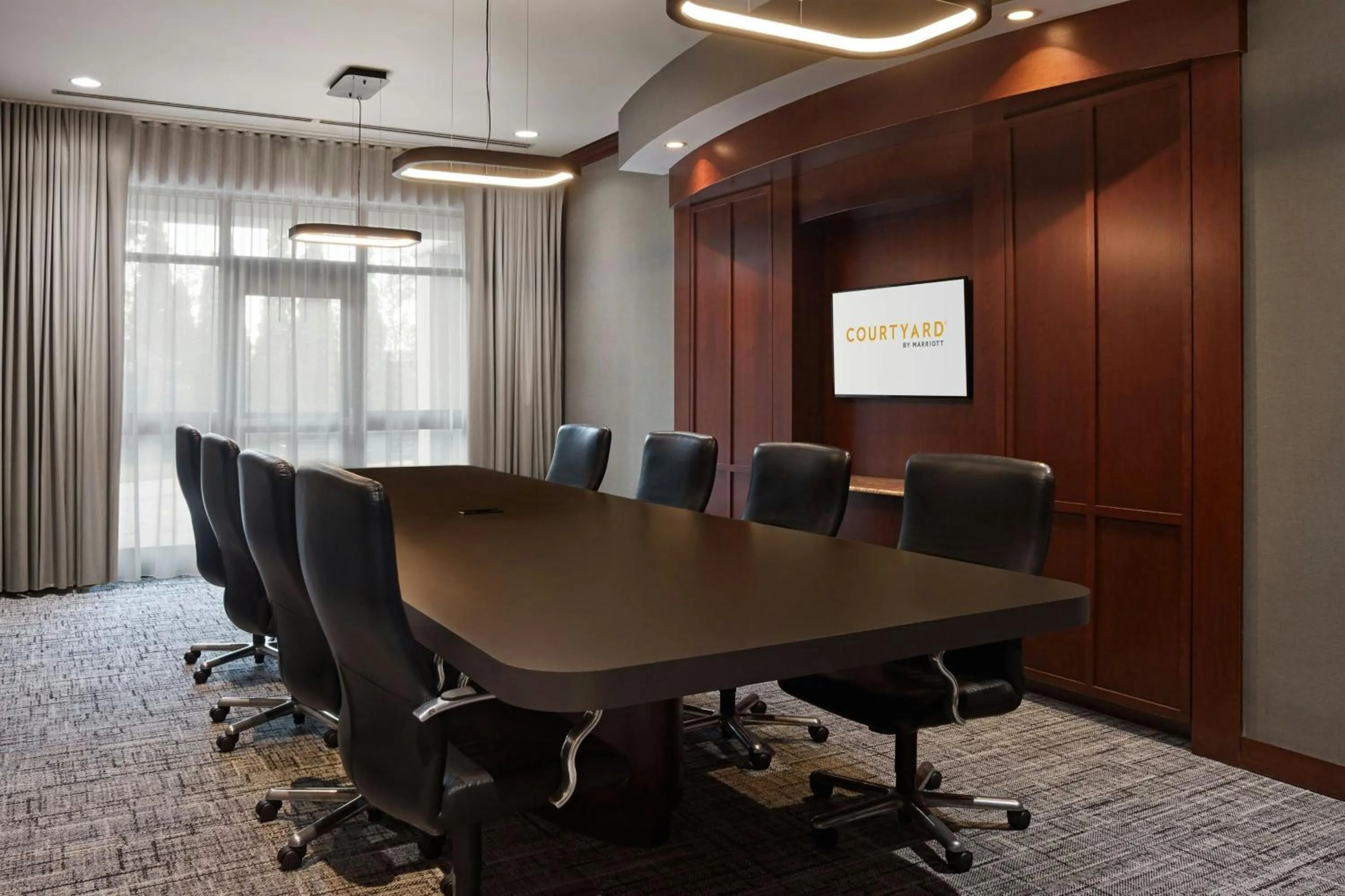 Meeting/conference room in Courtyard by Marriott Mississauga-Airport Corporate Centre West