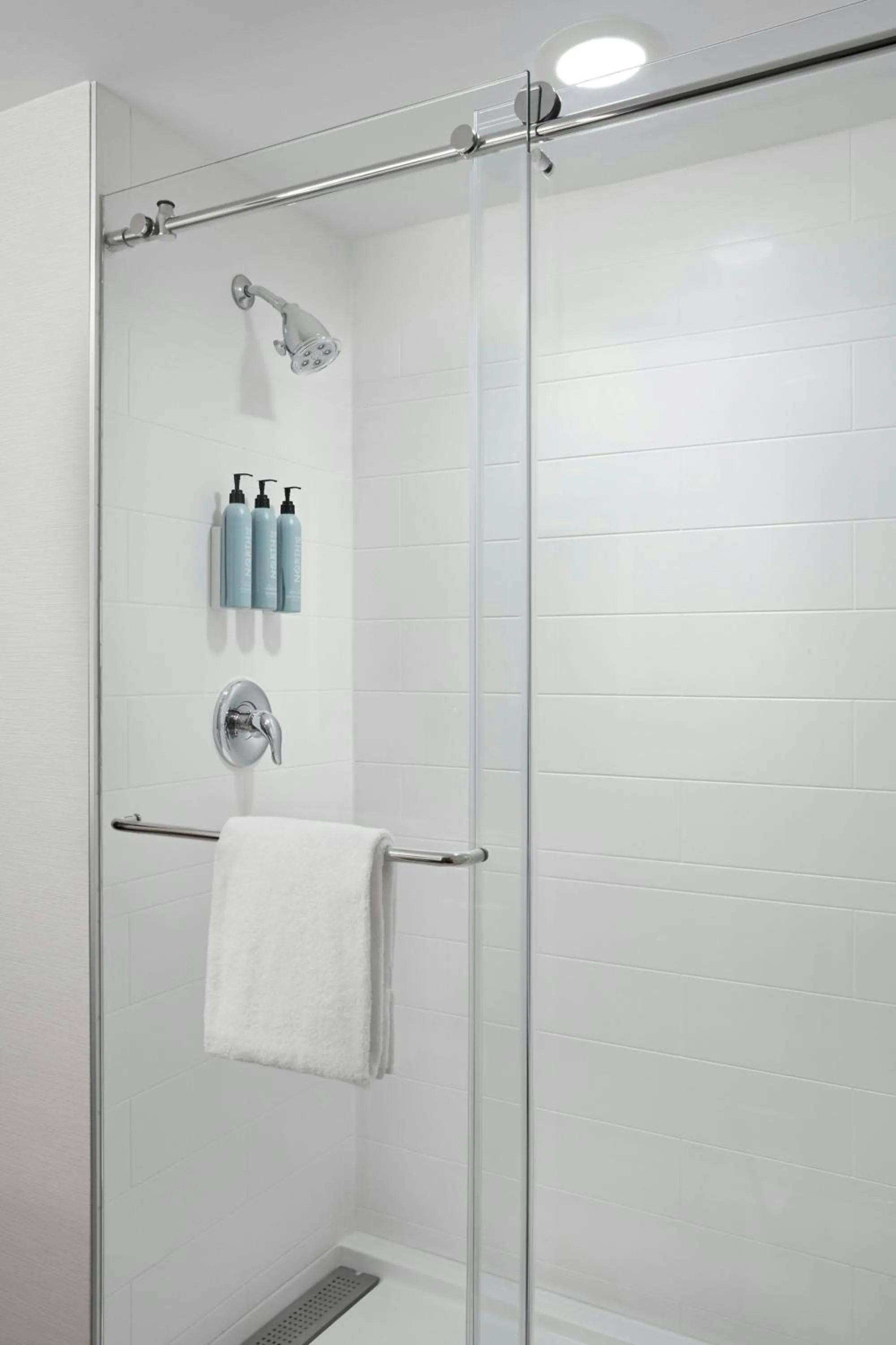 Bathroom in Courtyard by Marriott Mississauga-Airport Corporate Centre West