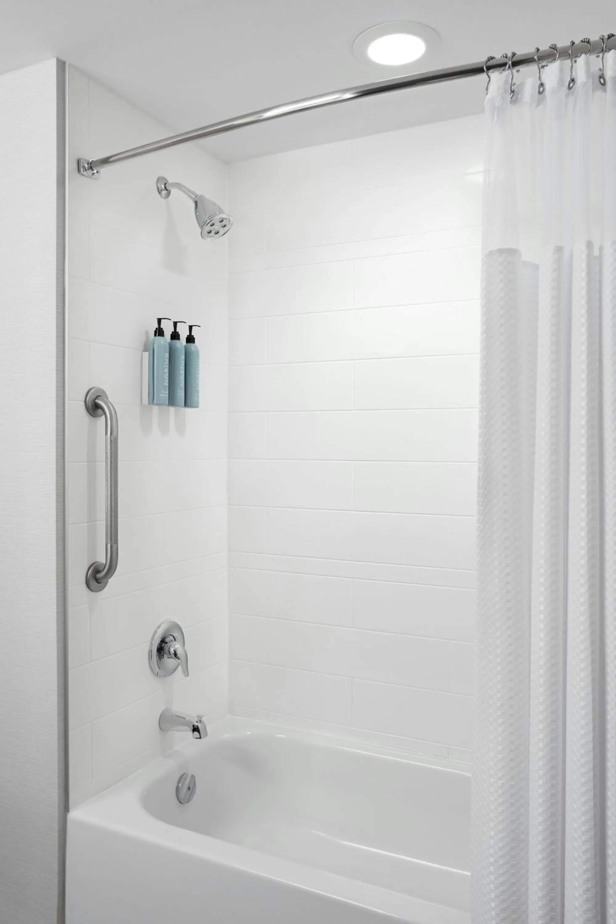 Bathroom in Courtyard by Marriott Mississauga-Airport Corporate Centre West
