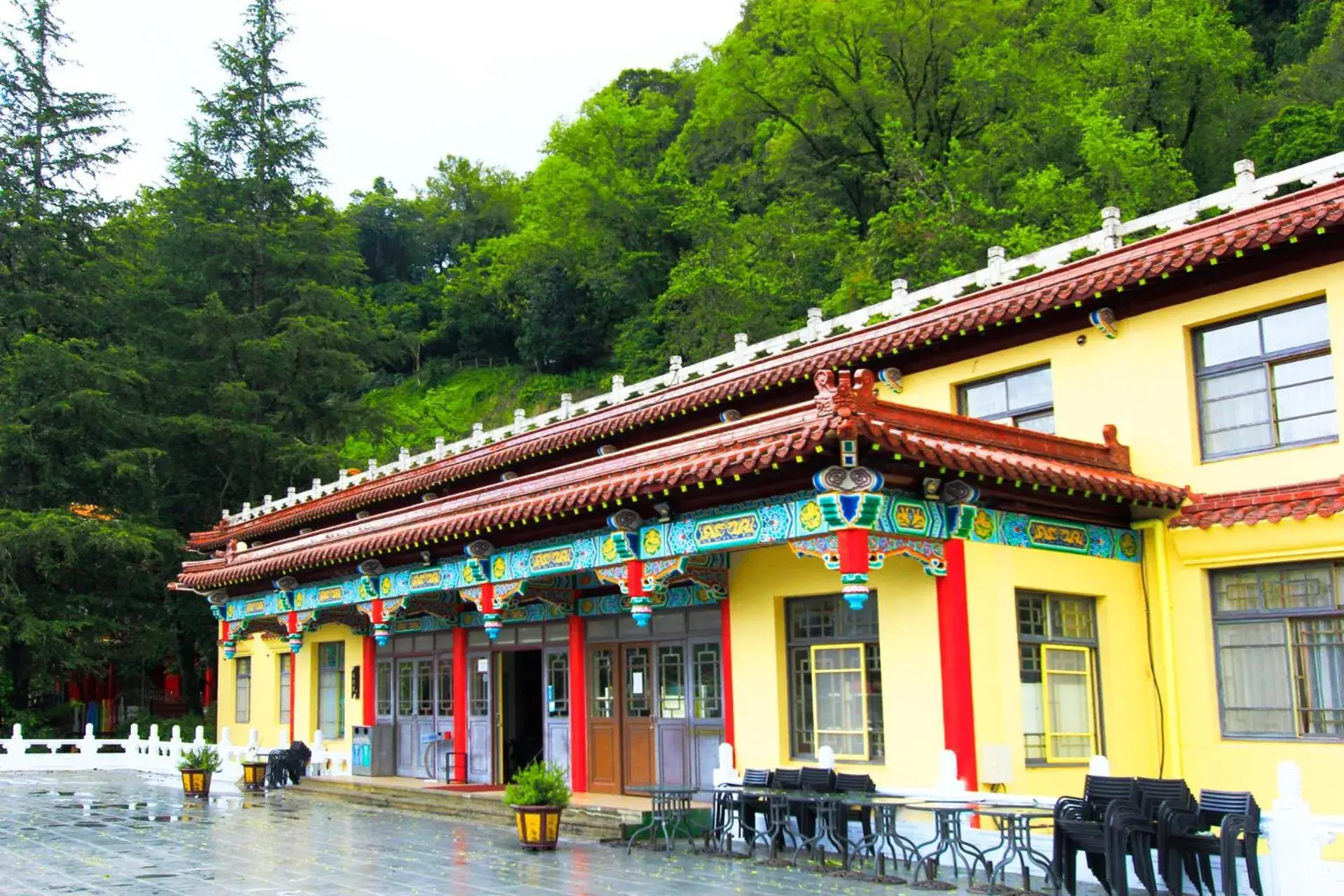 Property building in Lishan Guest House Property building in Lishan Guest House