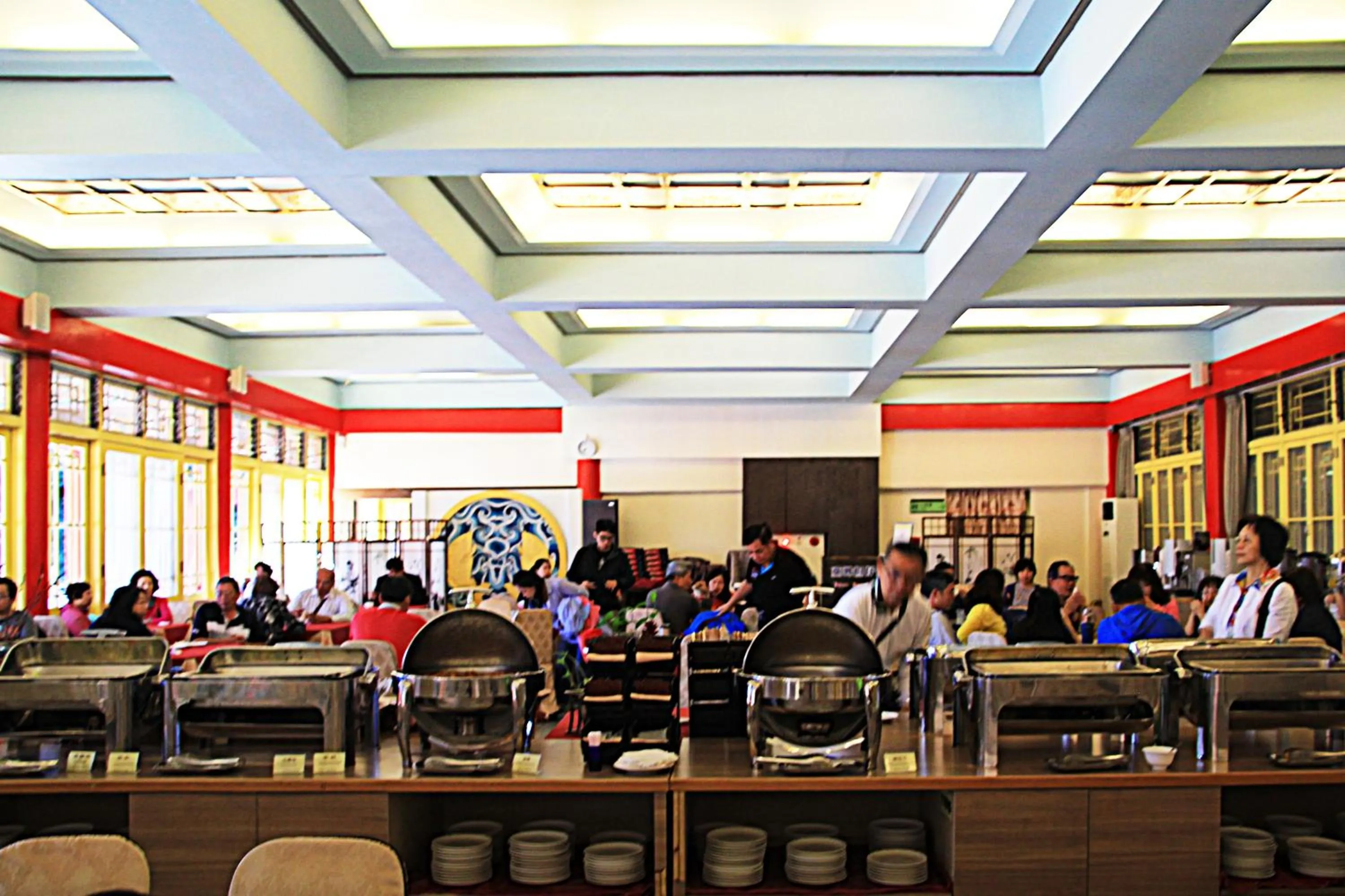 Restaurant/places to eat in Lishan Guest House