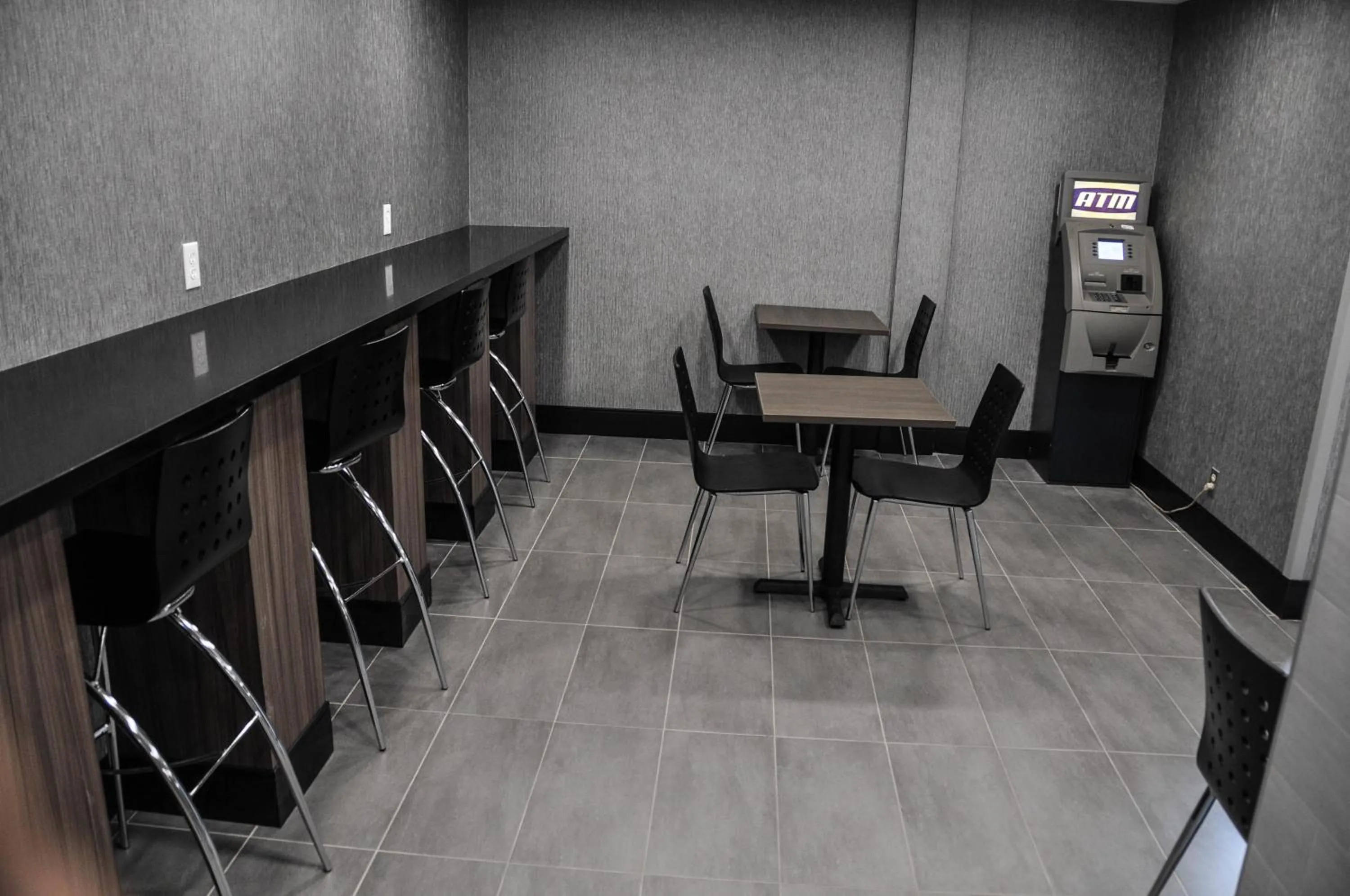 Lounge or bar in Residence & Conference Centre - Kitchener-Waterloo