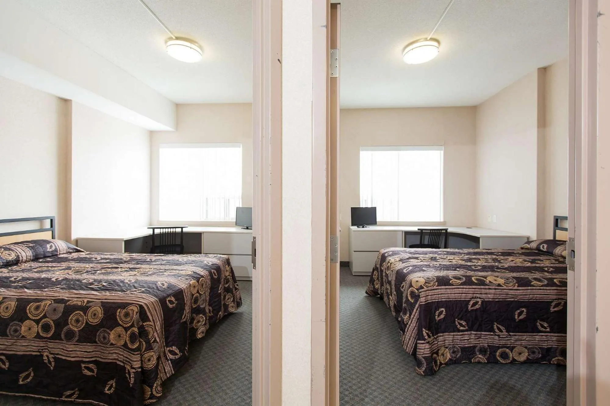Bedroom, Bed in Residence & Conference Centre - Kitchener-Waterloo