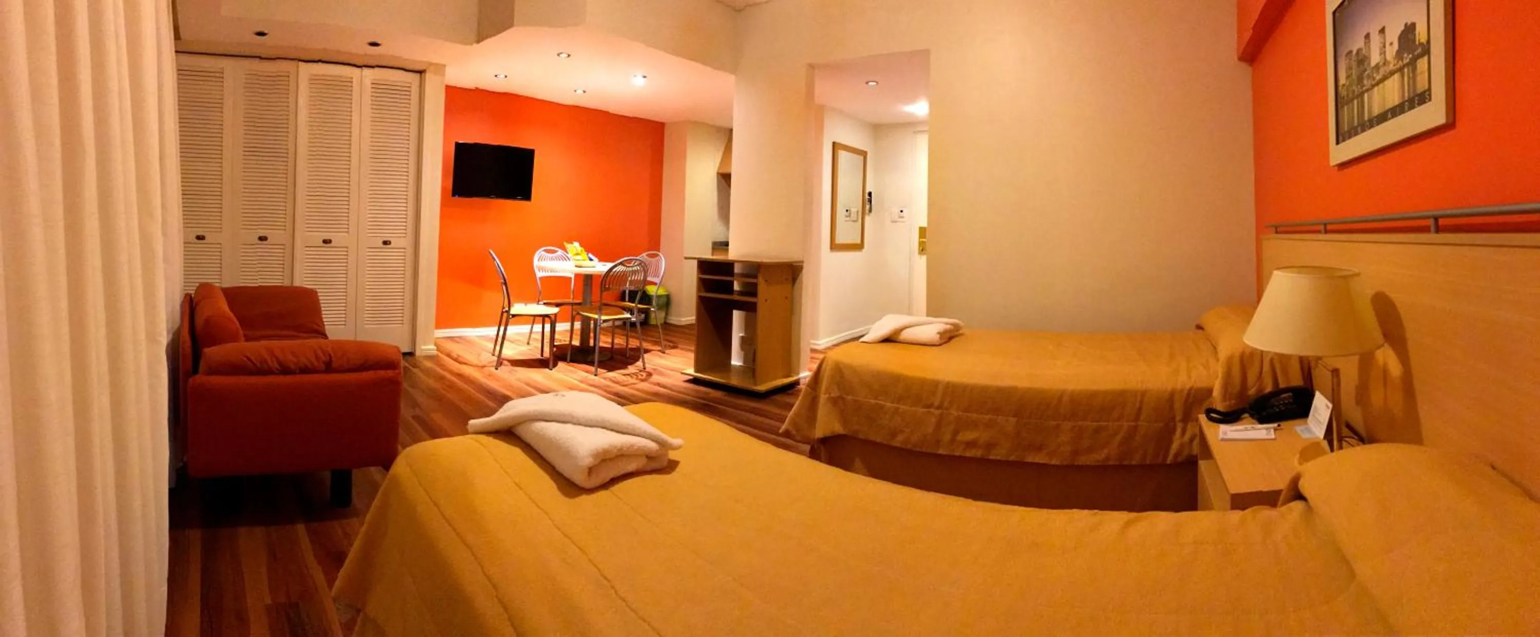 Photo of the whole room, Bed in Intersur Suites