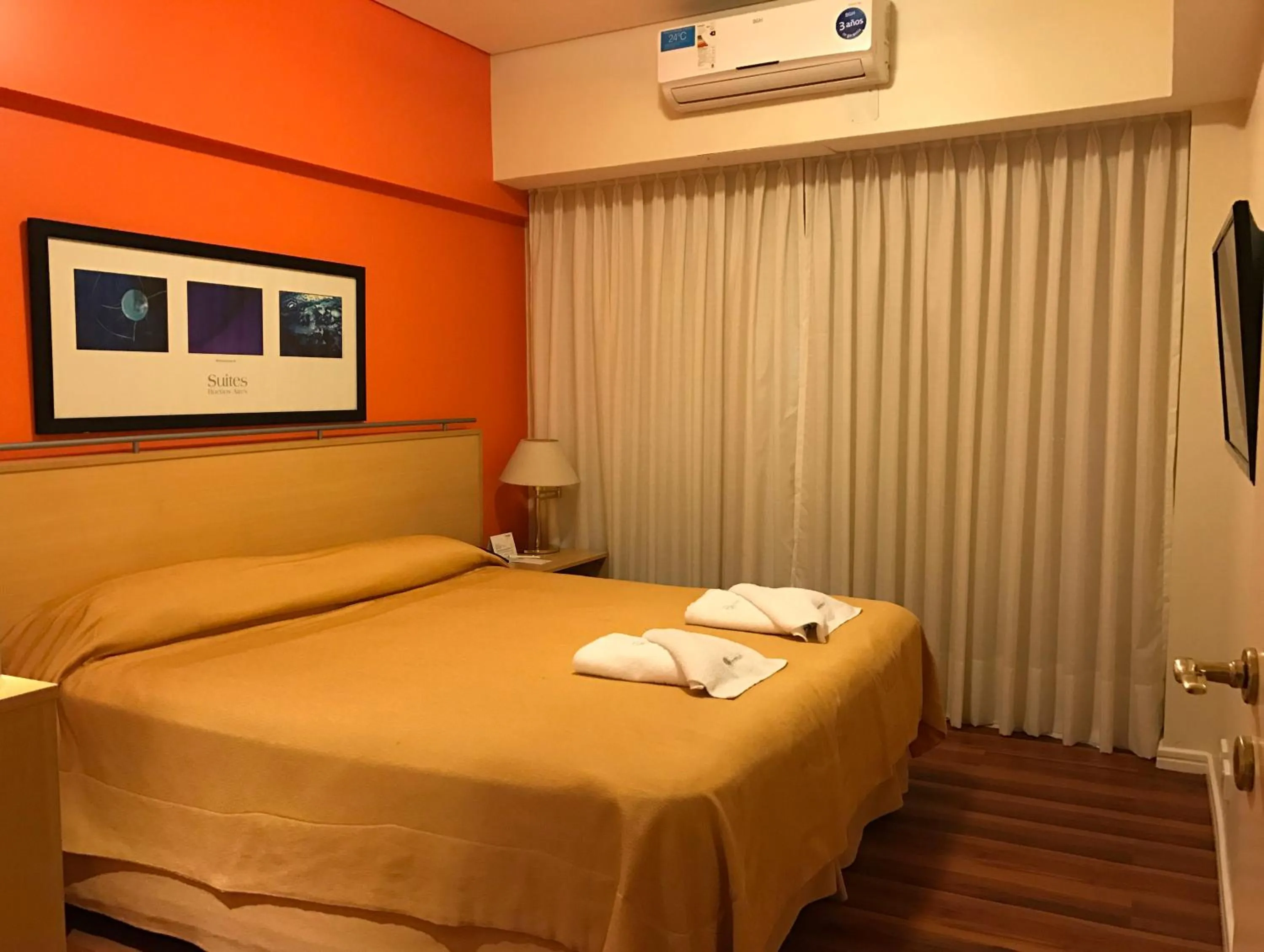 Photo of the whole room, Bed in Intersur Suites