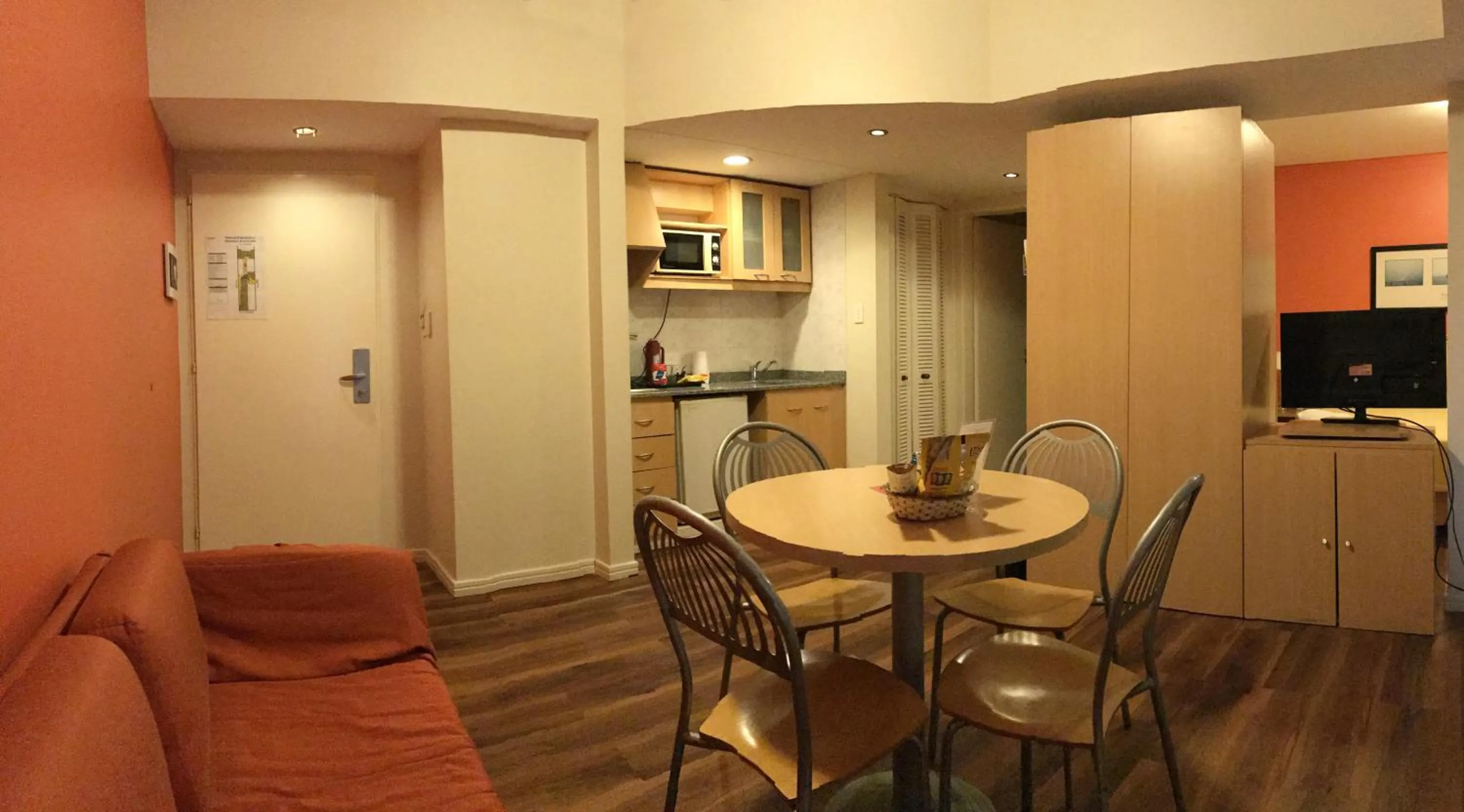 Photo of the whole room in Intersur Suites