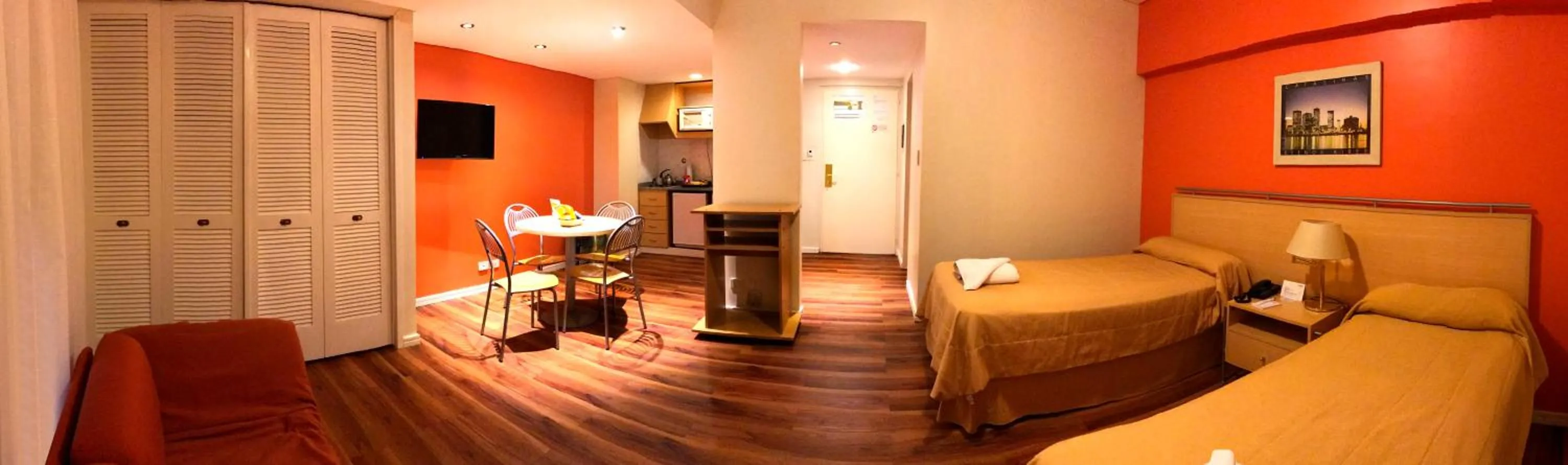 Photo of the whole room in Intersur Suites