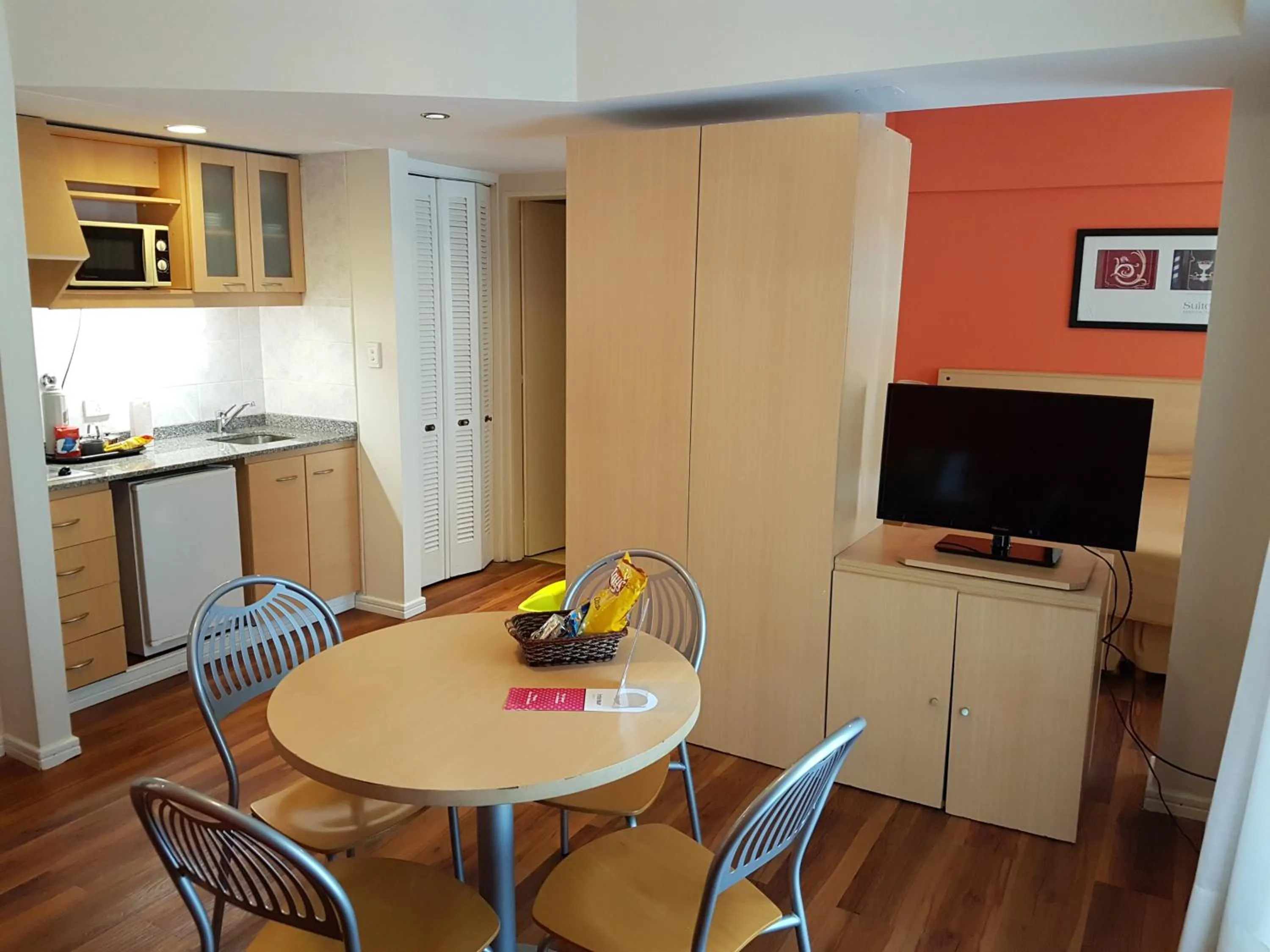Photo of the whole room in Intersur Suites