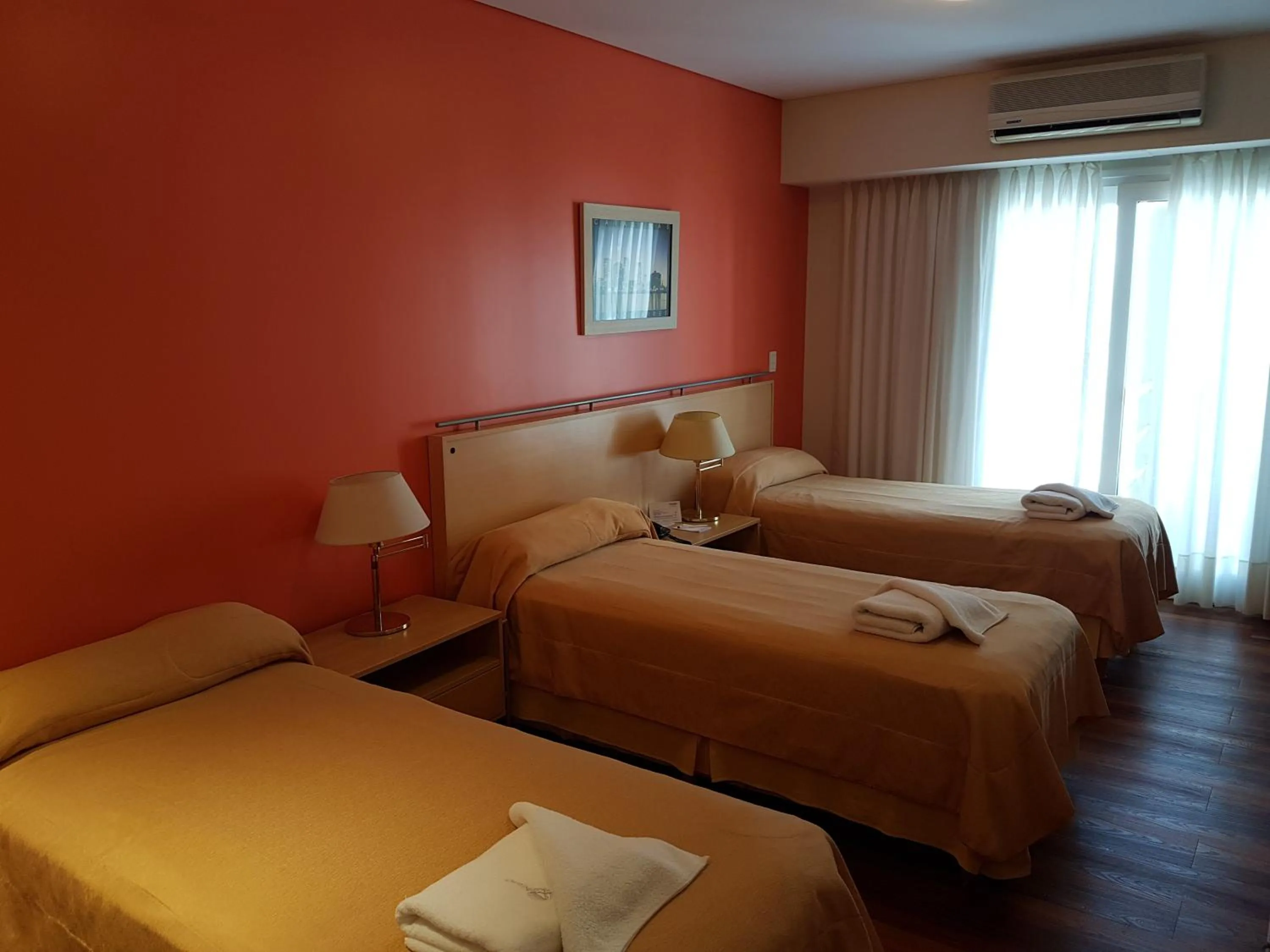 Photo of the whole room, Bed in Intersur Suites
