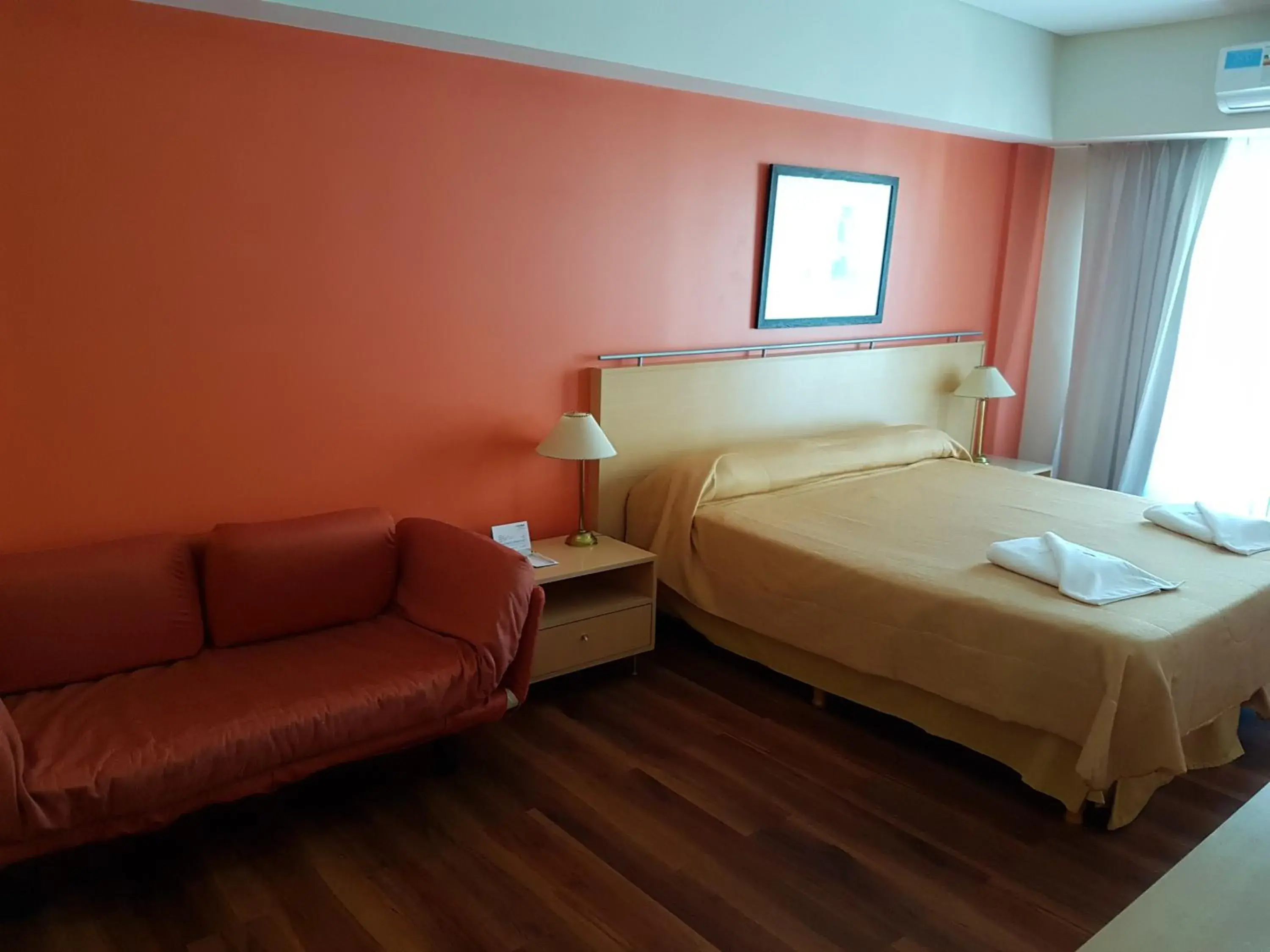 Double Room in Intersur Suites Double Room in Intersur Suites