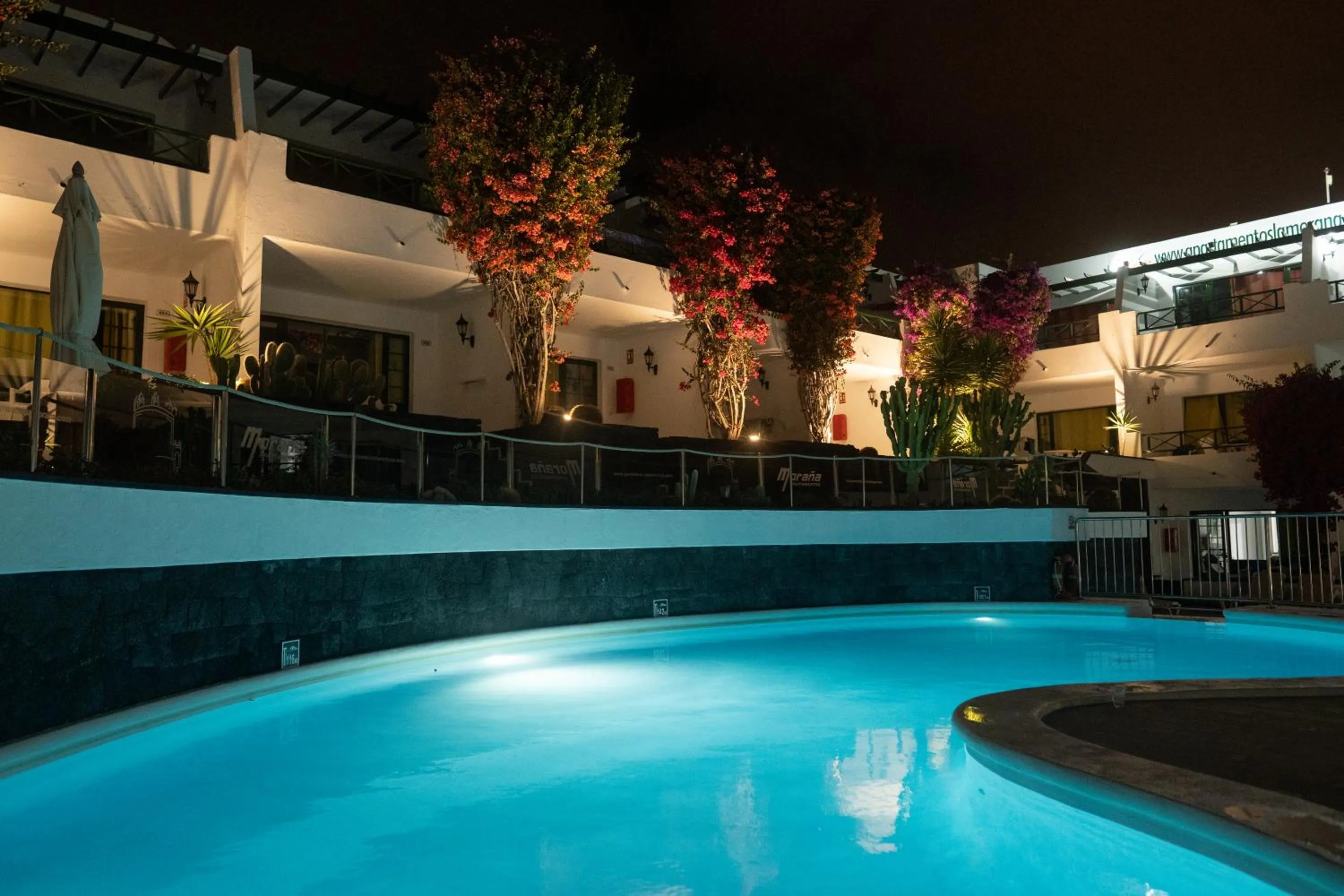 Pool view in Apartamentos Moraña