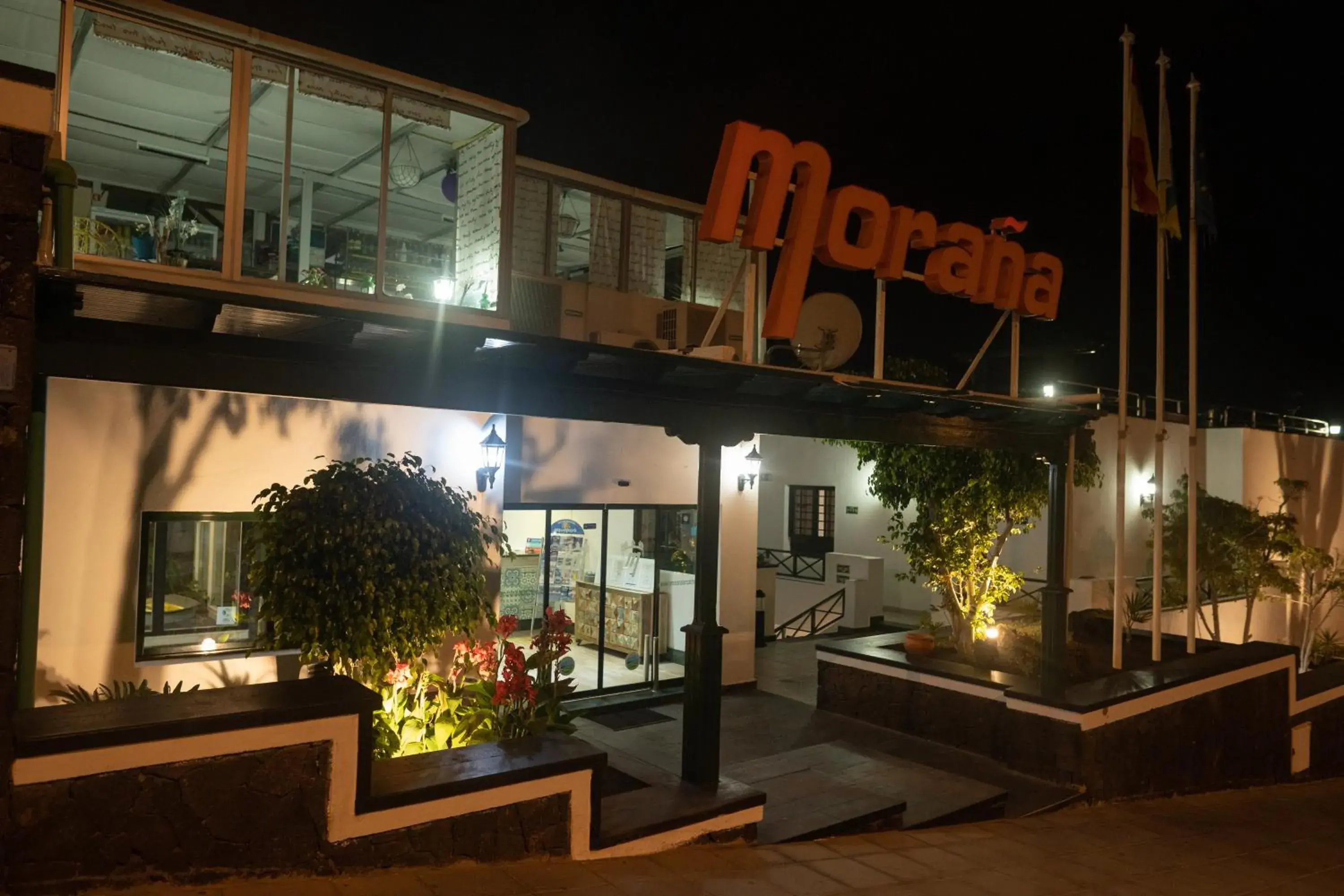 Property building in Apartamentos Moraña Property building in Apartamentos Moraña