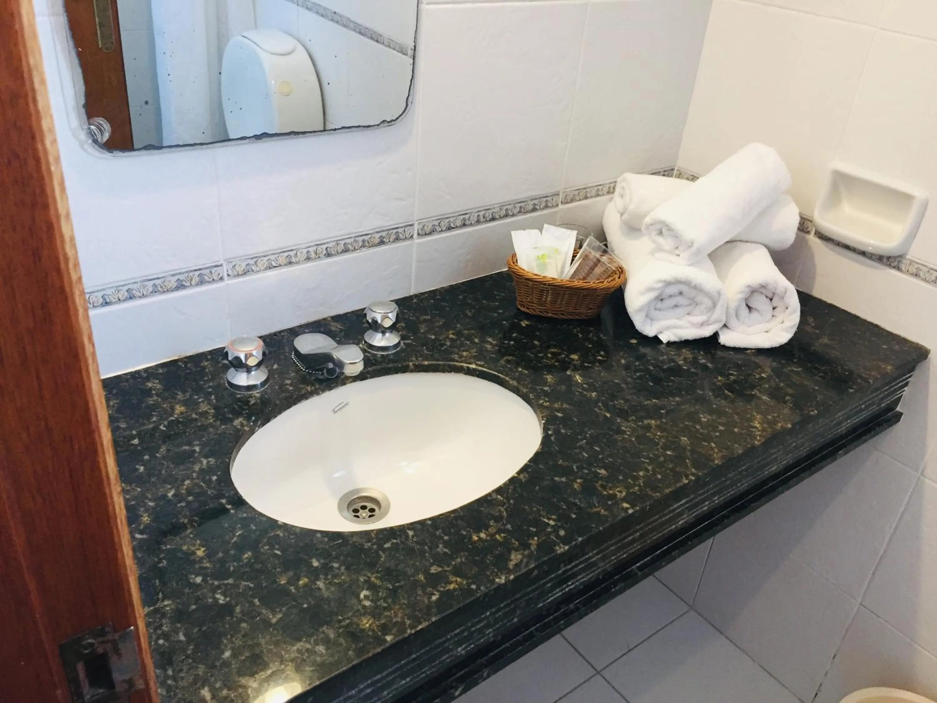 Bathroom in San Remo Terrazas Hotel