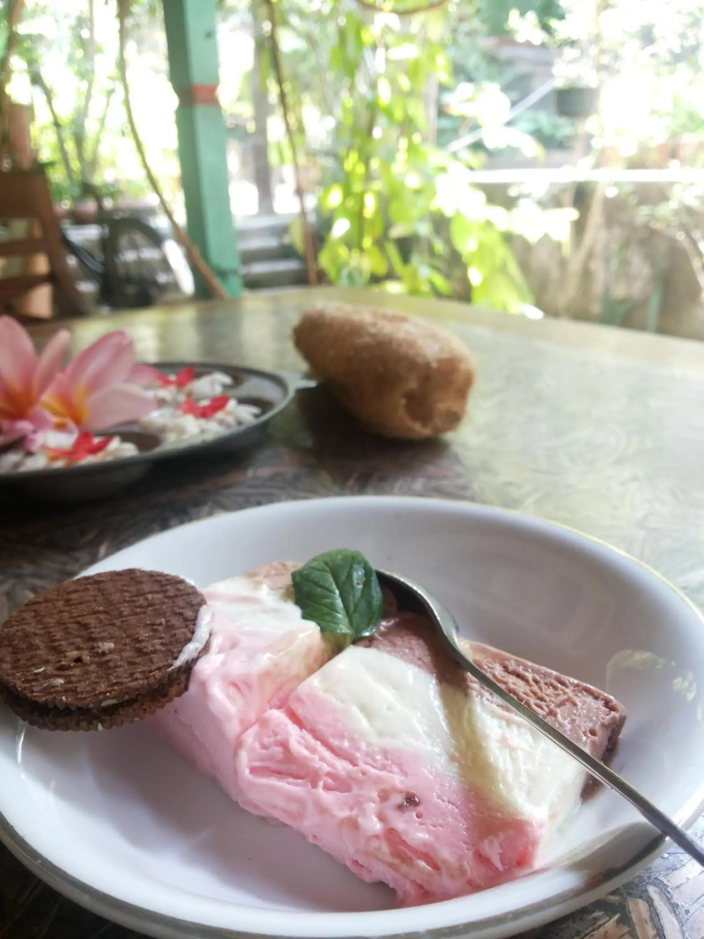 Restaurant/places to eat in Puri Brata Restaurant/places to eat in Puri Brata