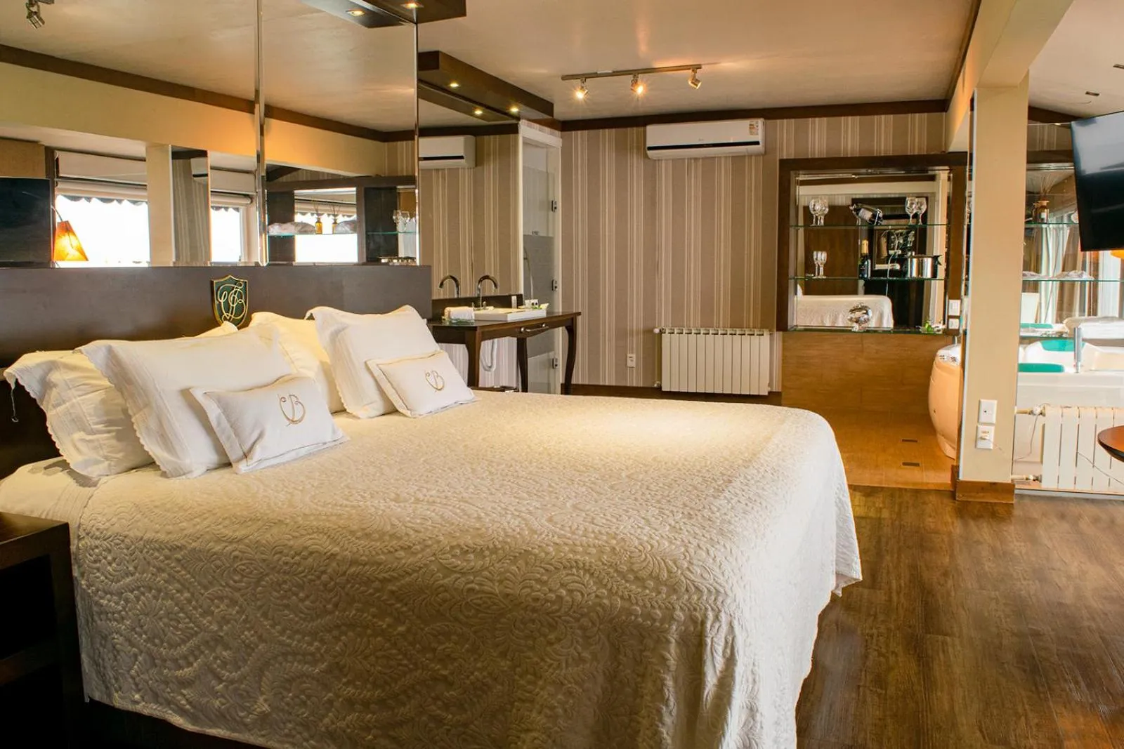 Bed in Villa Bella Hotel & SPA Gramado