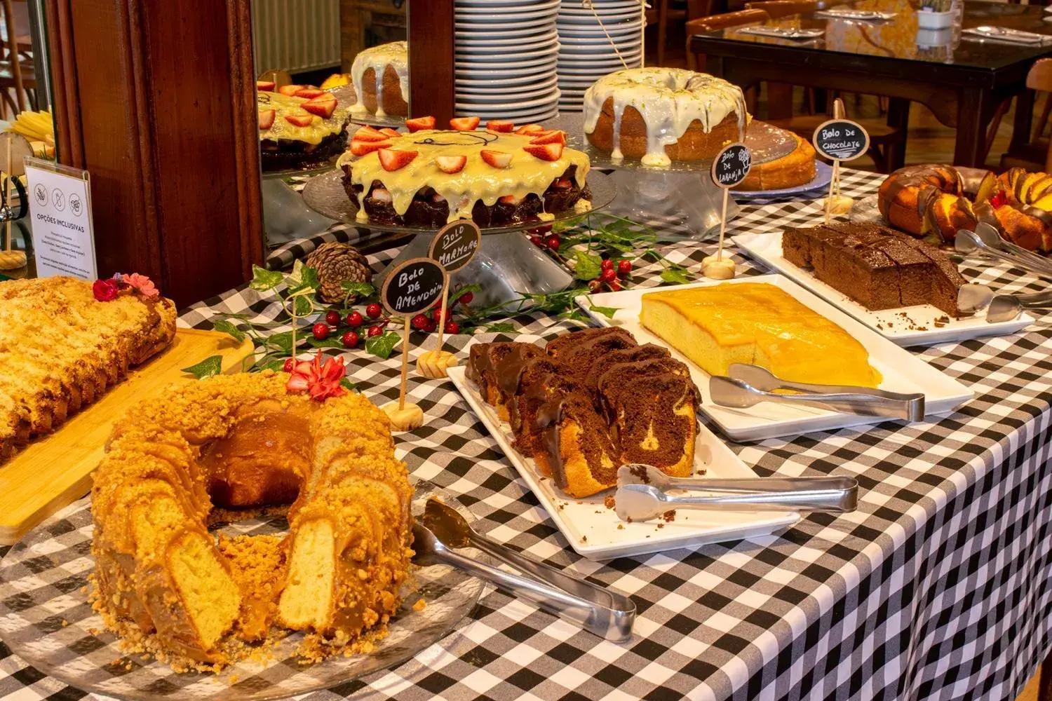 Buffet breakfast in Villa Bella Hotel & SPA Gramado Buffet breakfast in Villa Bella Hotel & SPA Gramado