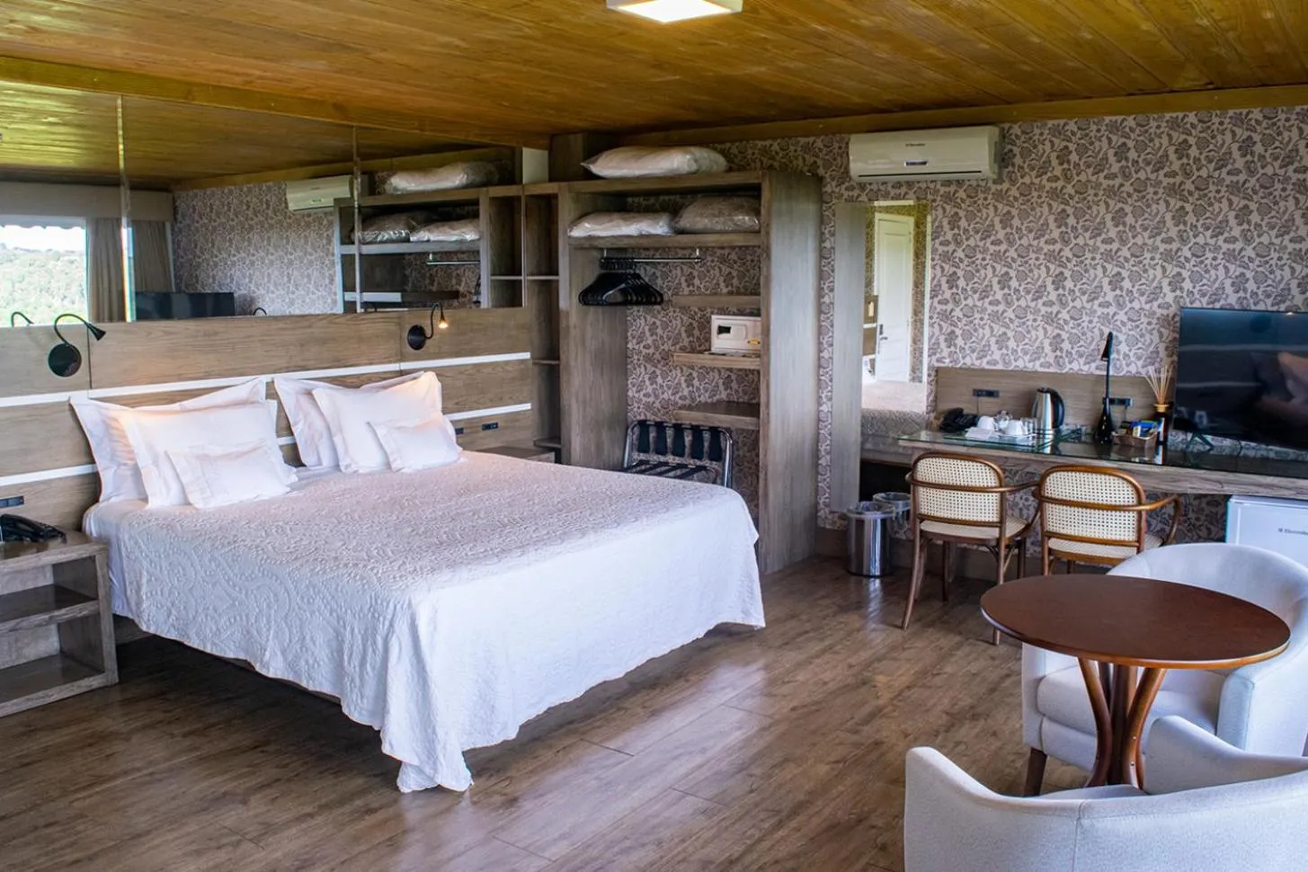 Bedroom, Bed in Villa Bella Hotel & SPA Gramado