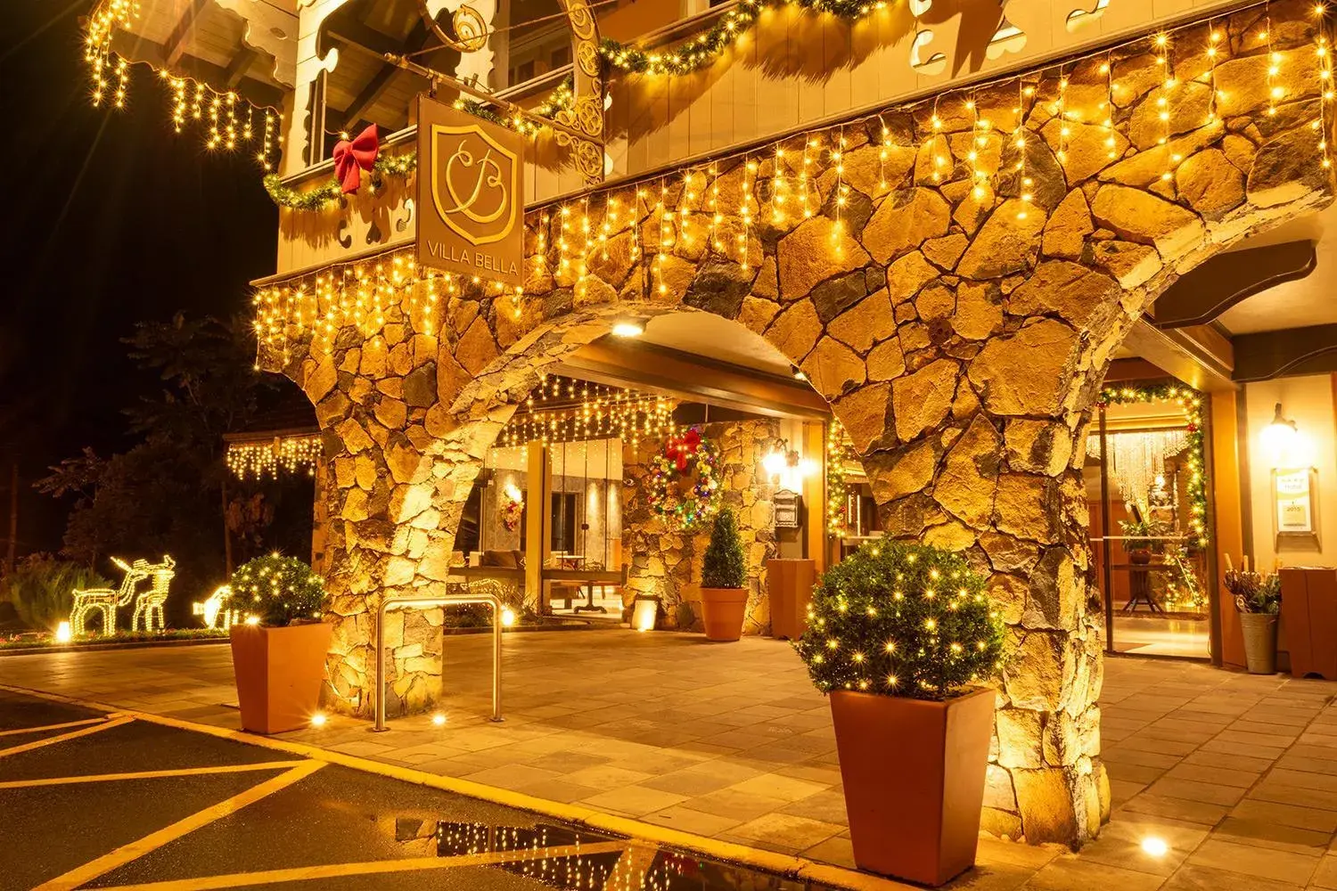 Facade/entrance in Villa Bella Hotel & SPA Gramado Facade/entrance in Villa Bella Hotel & SPA Gramado