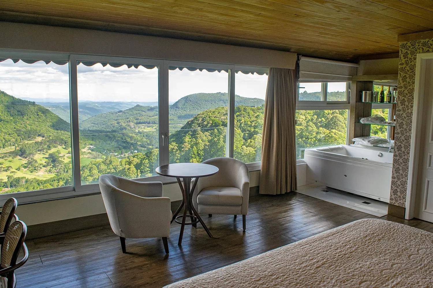 Mountain view, Bed in Villa Bella Hotel & SPA Gramado