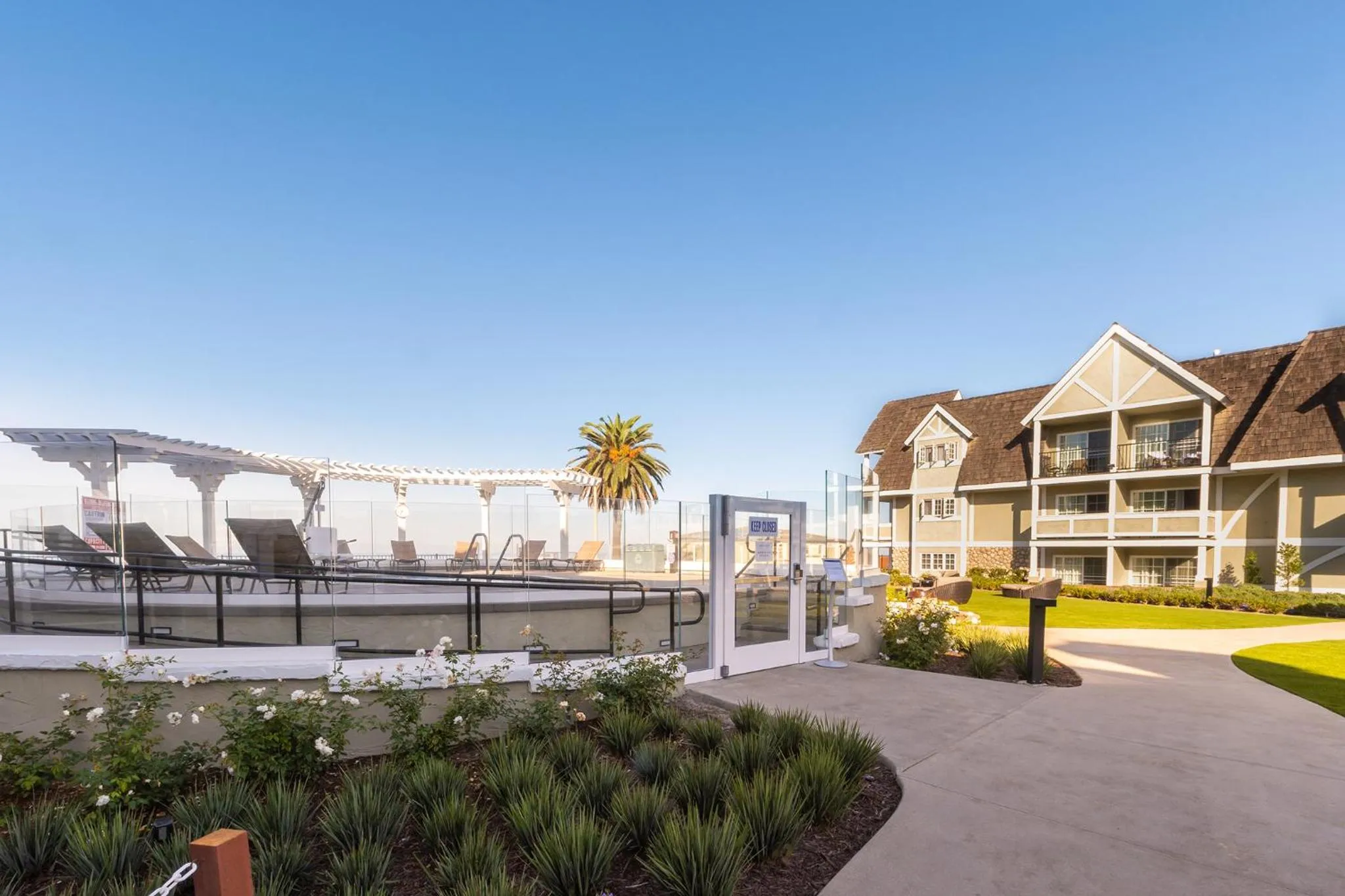 Garden view in Carlsbad Inn Beach Resort
