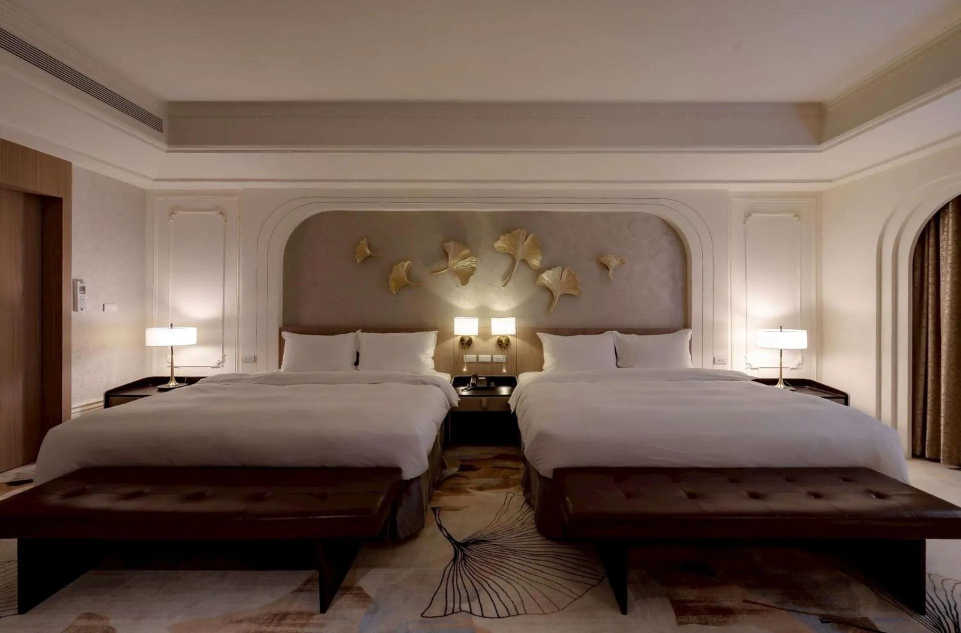 Bed in Haifu Garden Hotel