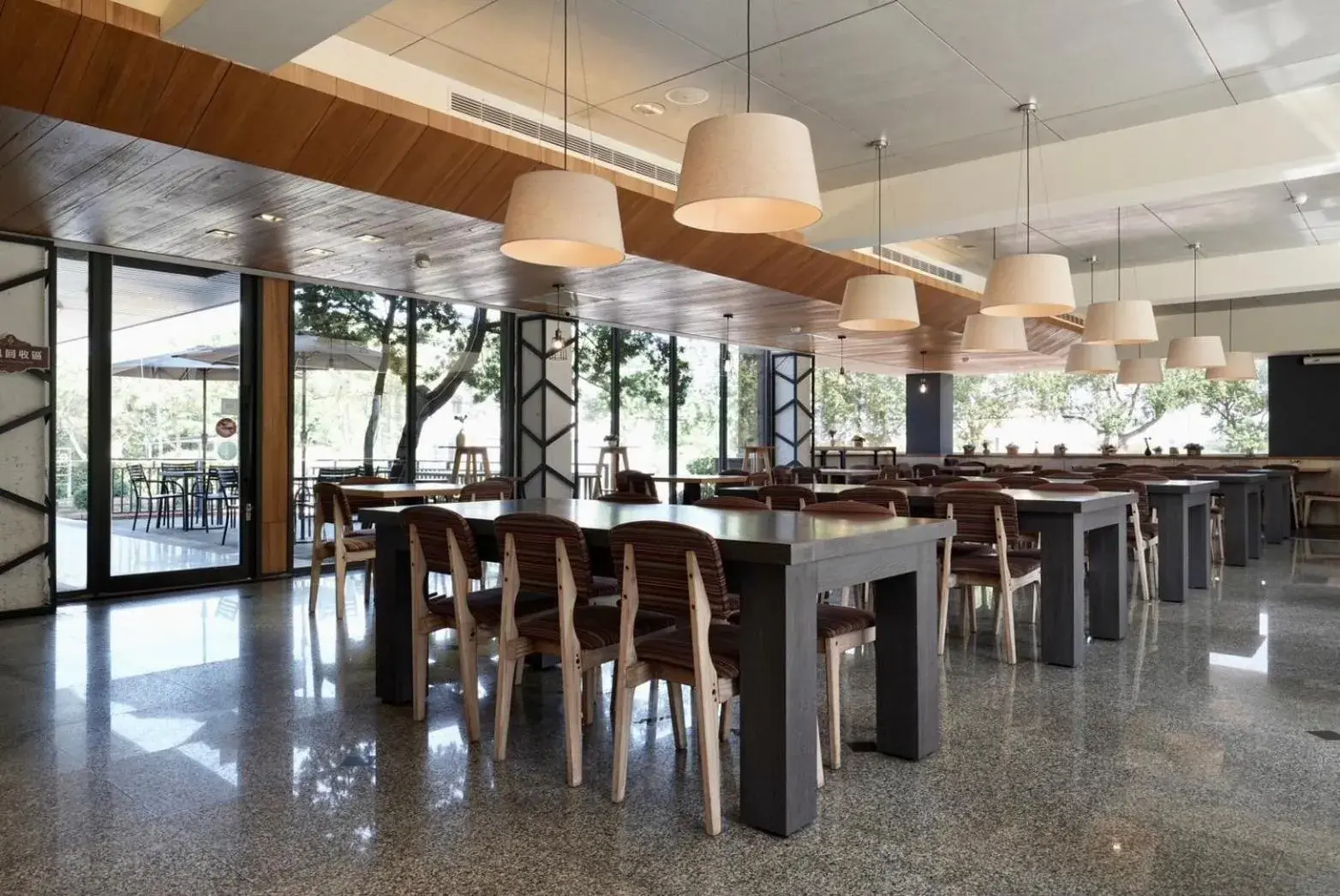 Restaurant/places to eat in Haifu Garden Hotel Restaurant/places to eat in Haifu Garden Hotel