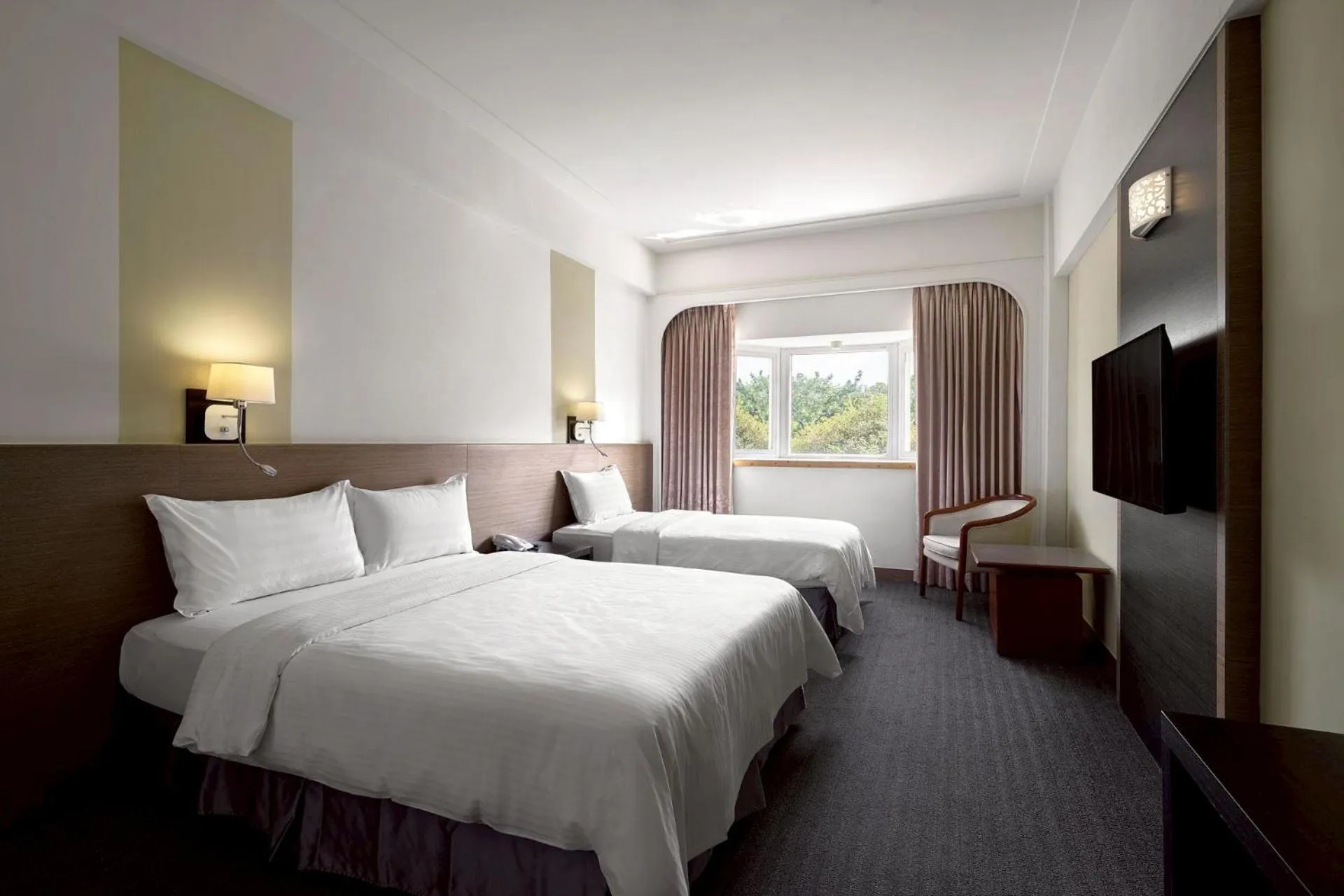 Bed in Haifu Garden Hotel