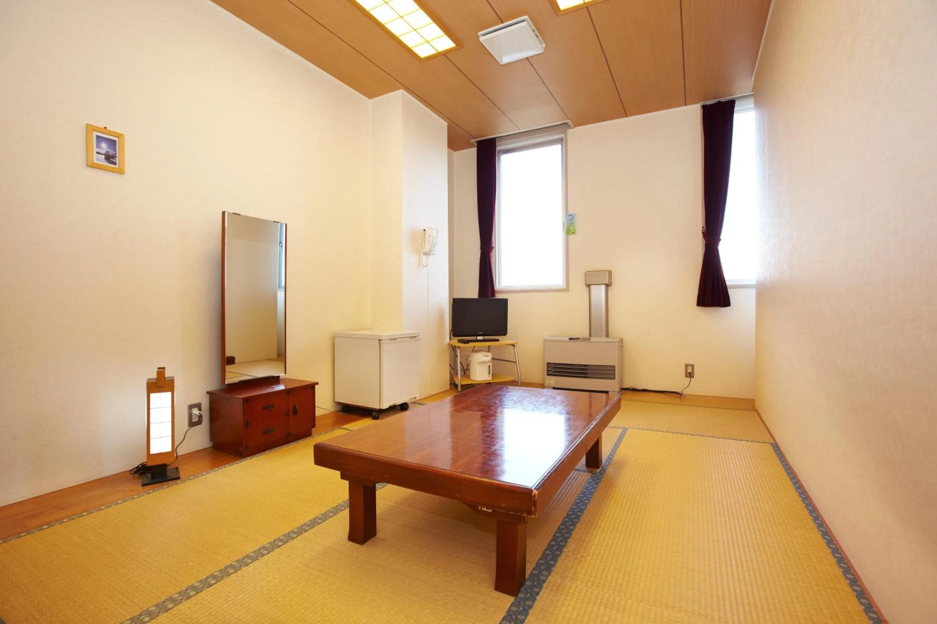 Photo of the whole room in Kurplaza Pirika