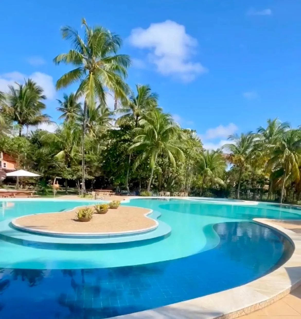 Pool view in Hotel Karapitangui