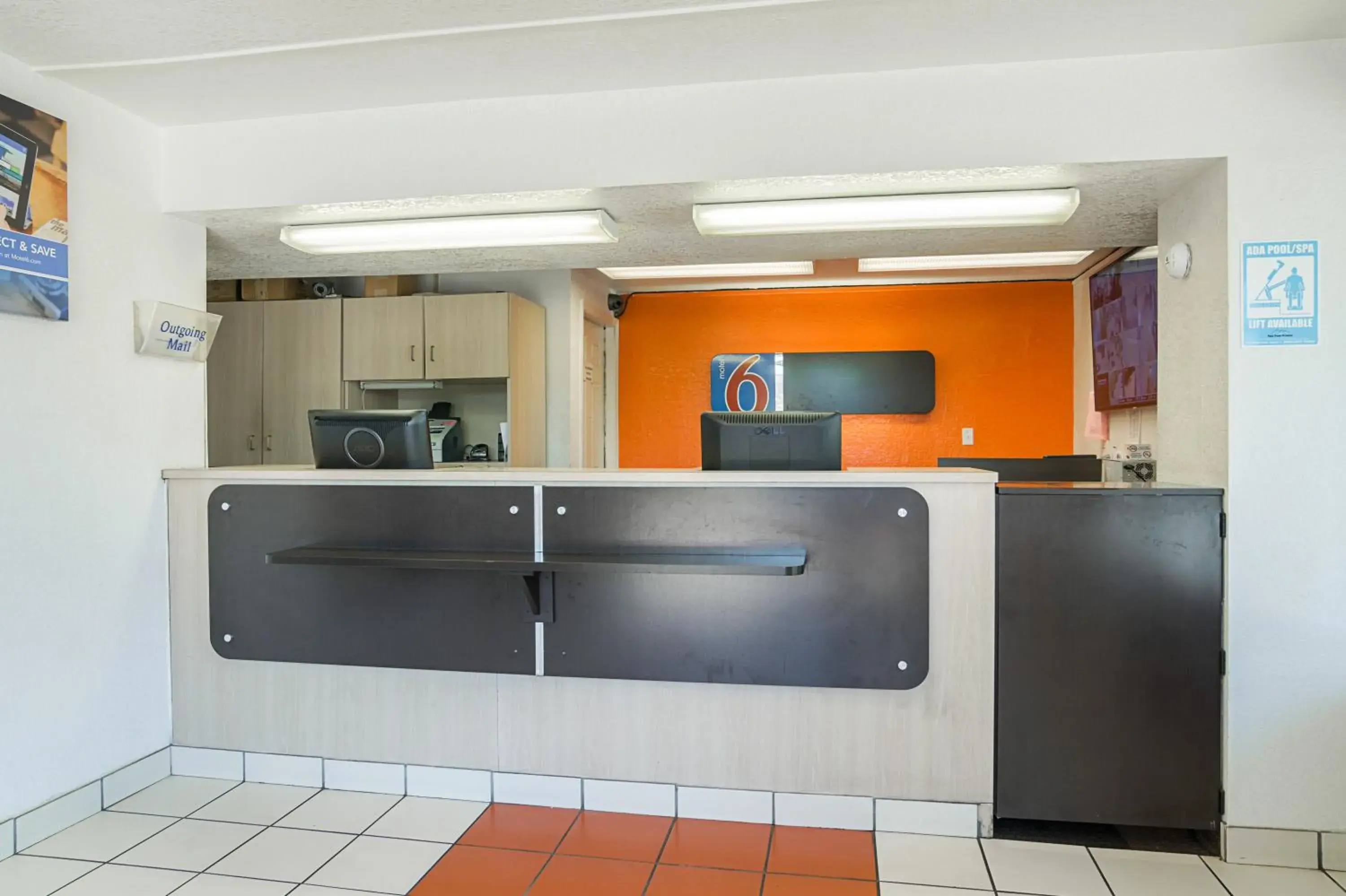 Lobby or reception in Motel 6-Little Rock, AR - West Lobby or reception in Motel 6-Little Rock, AR - West