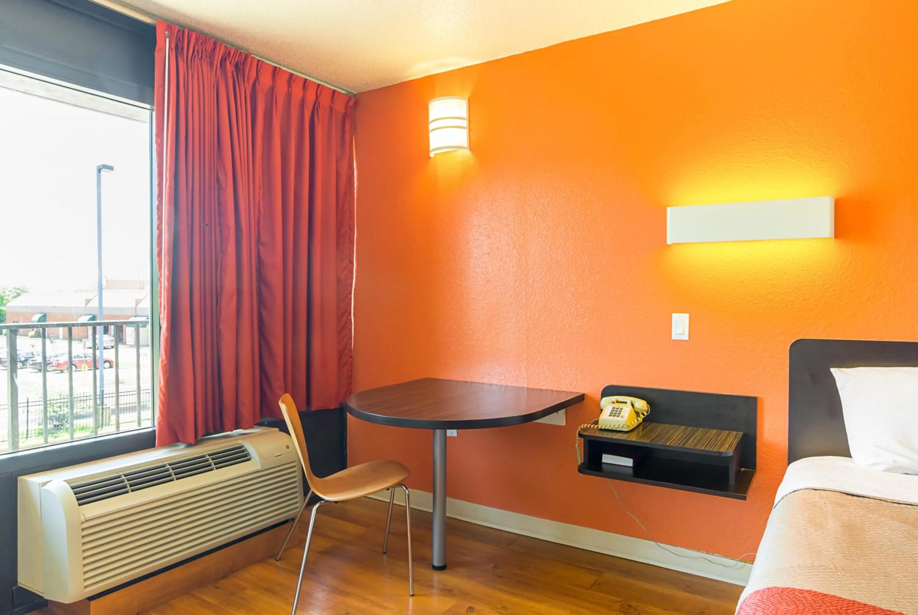 Bedroom in Motel 6-Little Rock, AR - West