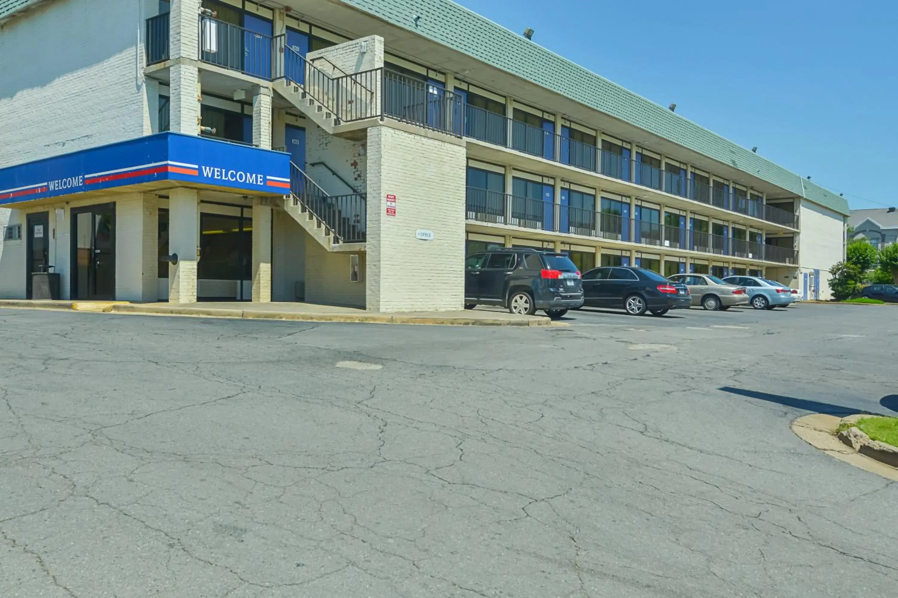 Facade/entrance in Motel 6-Little Rock, AR - West Facade/entrance in Motel 6-Little Rock, AR - West
