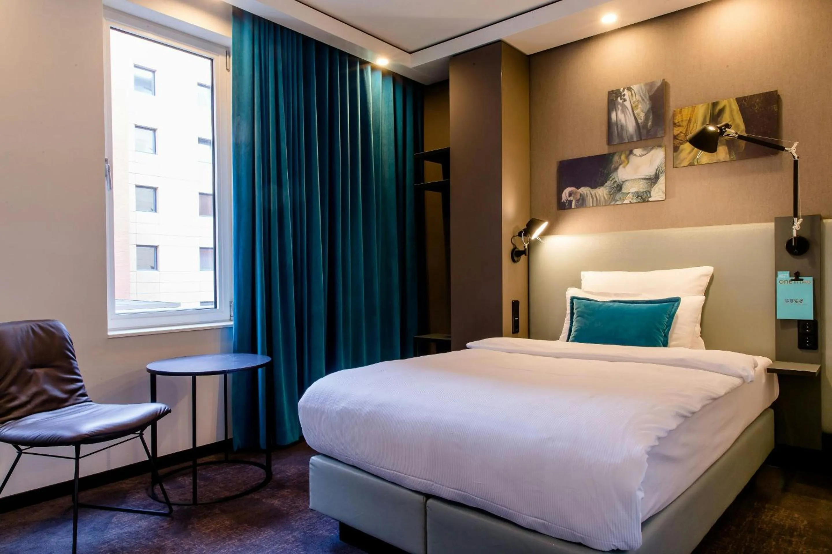 Facility for disabled guests, Bed in Motel One Amsterdam-Waterlooplein