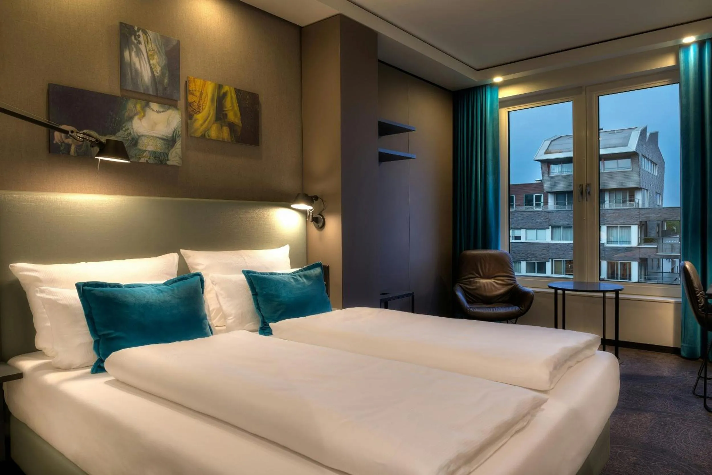 Photo of the whole room, Bed in Motel One Amsterdam-Waterlooplein