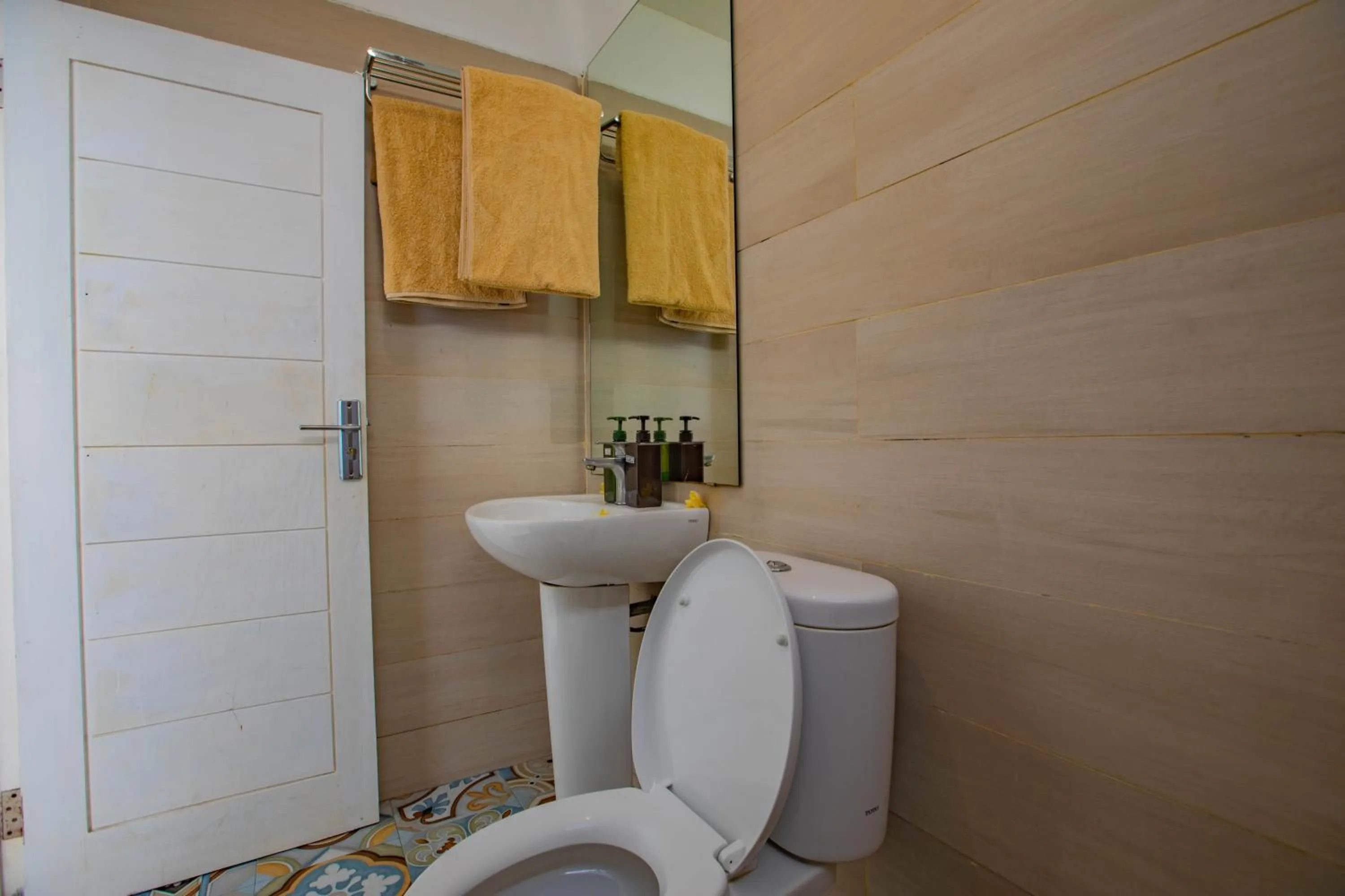 Toilet in Gili Sands Hotel & Bar