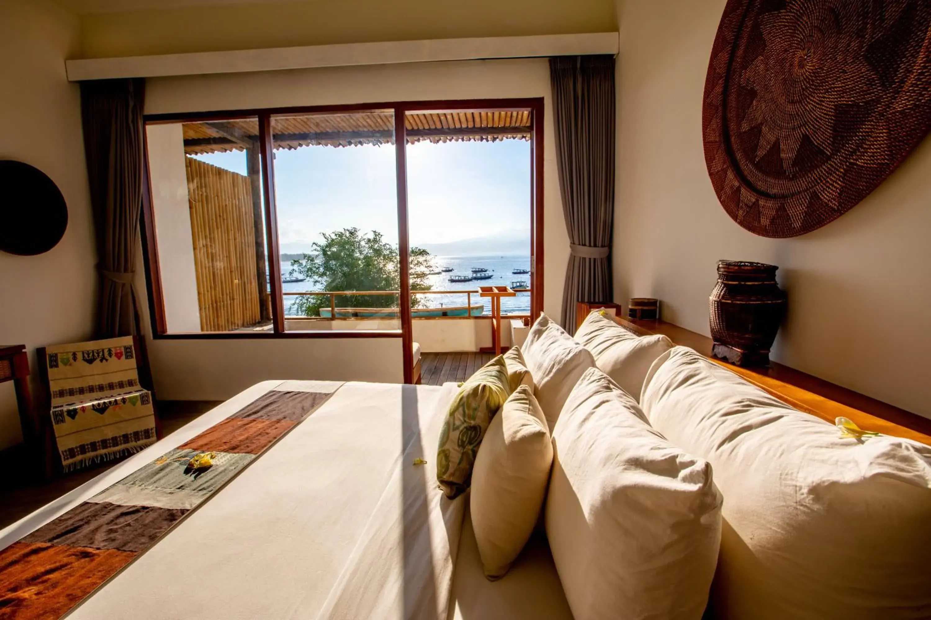 Sea view, Bed in Gili Sands Hotel & Bar Sea view, Bed in Gili Sands Hotel & Bar