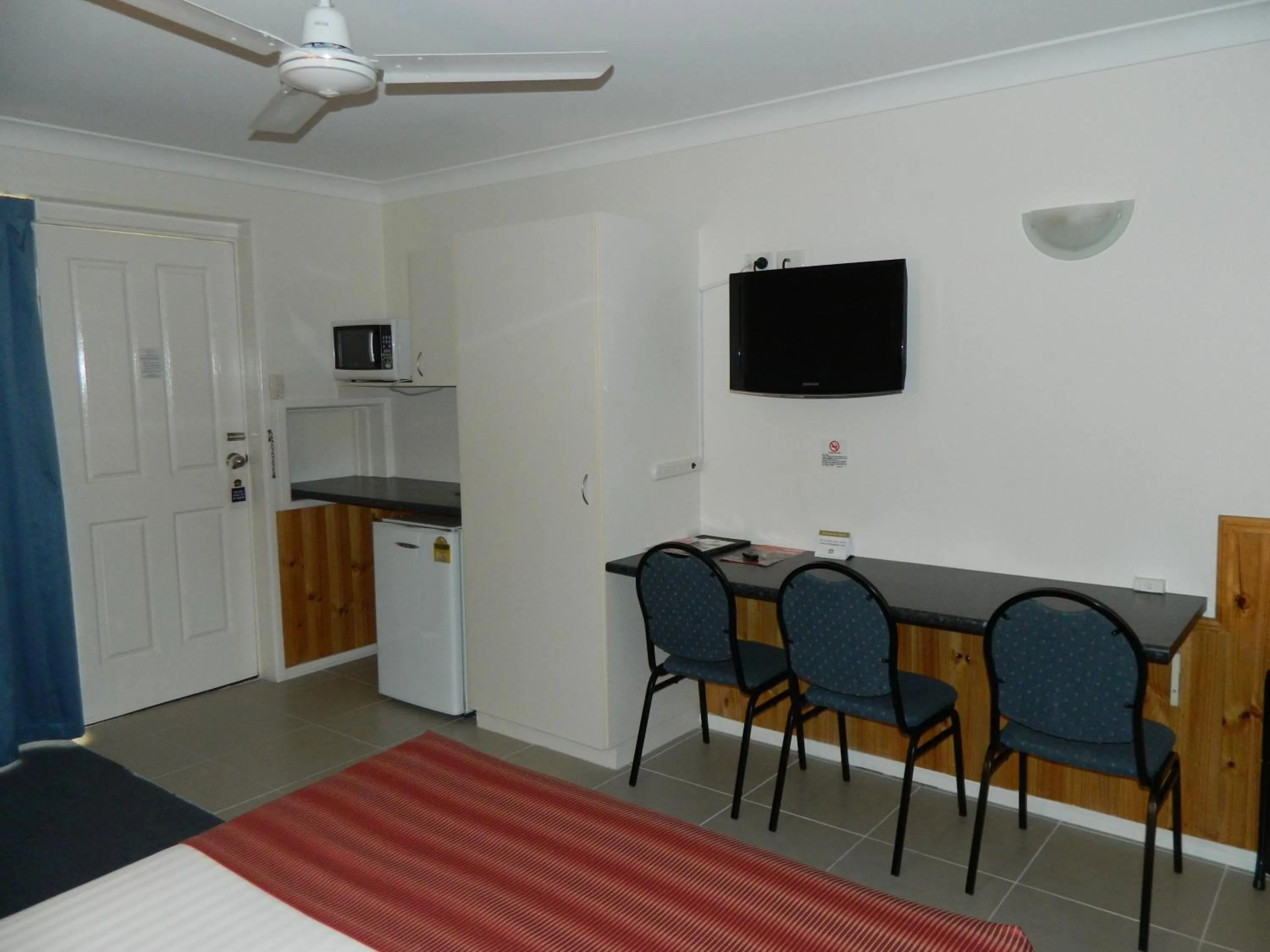Twin Towns Motel