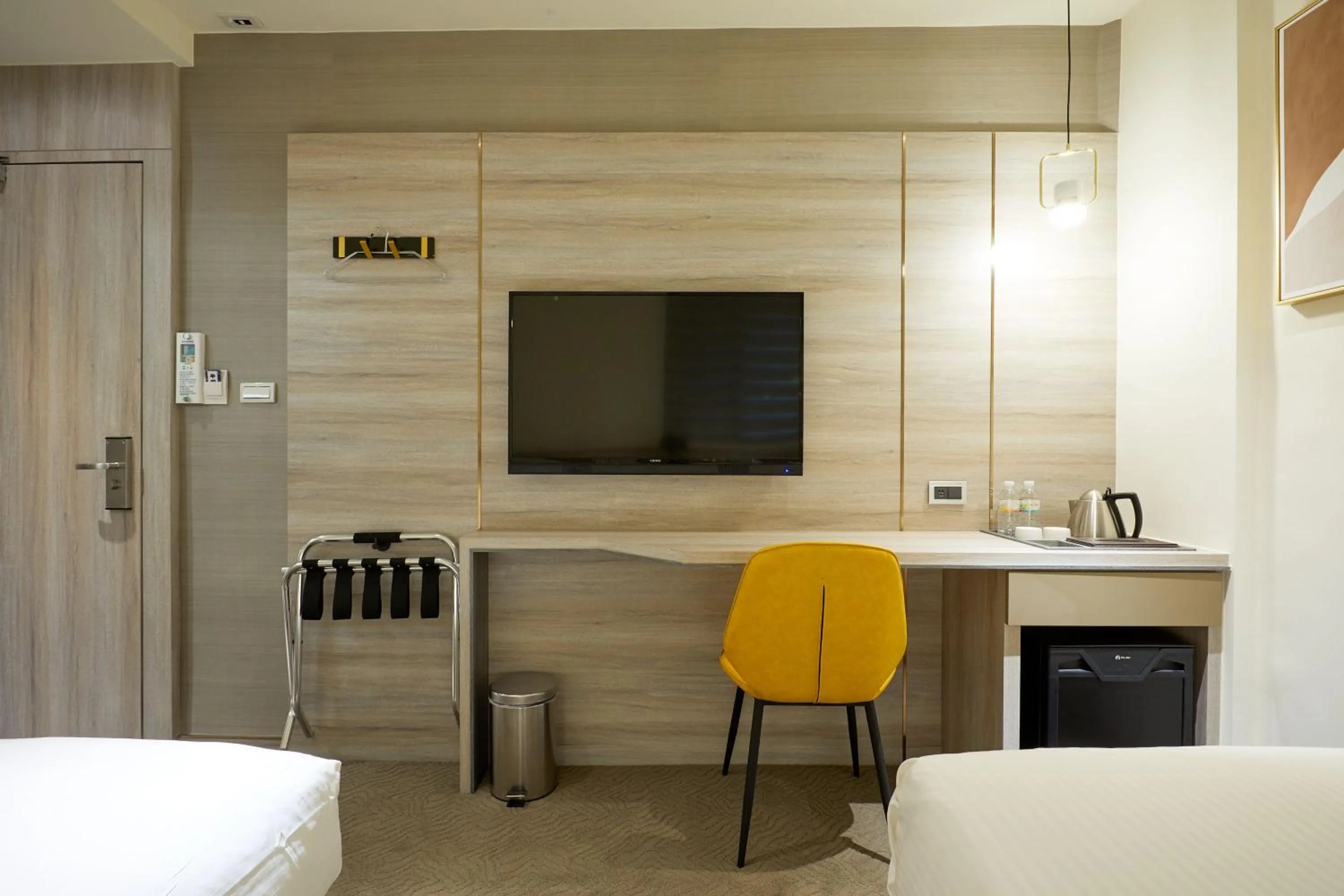 TV and multimedia, Bed in Hai Fu Hotel & Suites