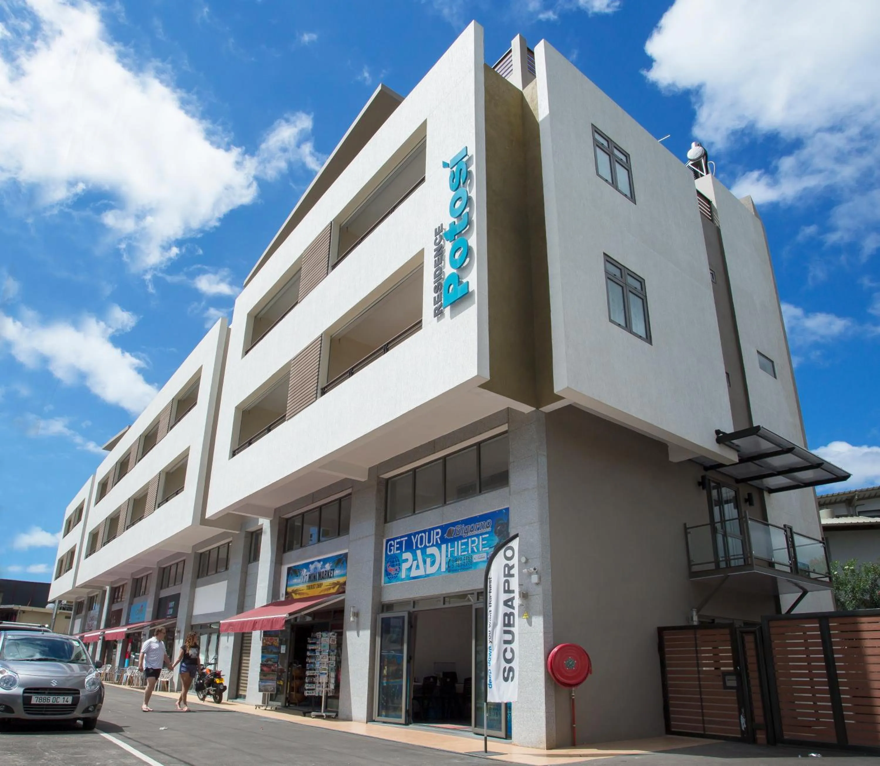 Restaurant/places to eat in Residence Potosi