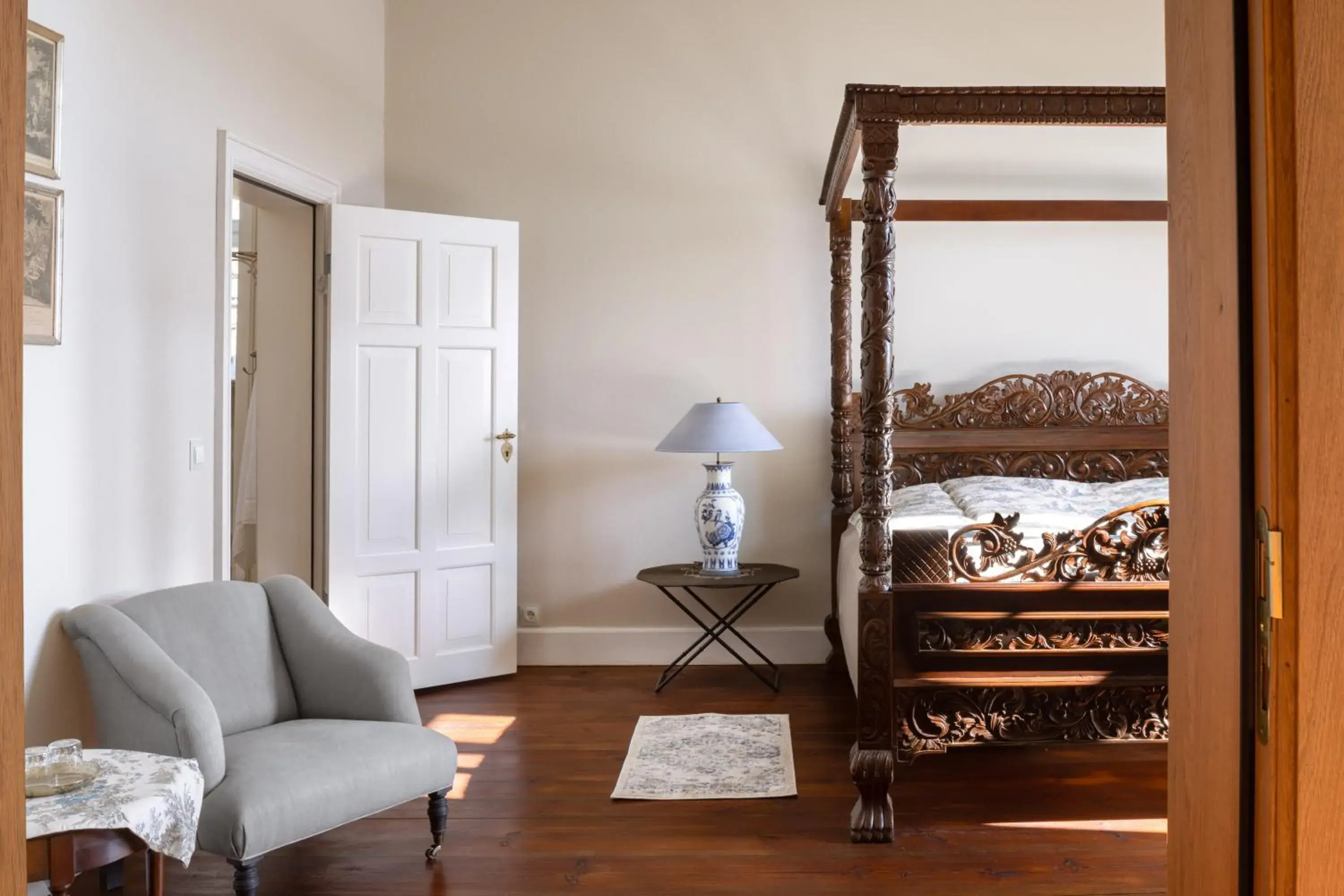 Deluxe Double Room with Bath - single occupancy in Jagdschloss Kotelow Deluxe Double Room with Bath - single occupancy in Jagdschloss Kotelow