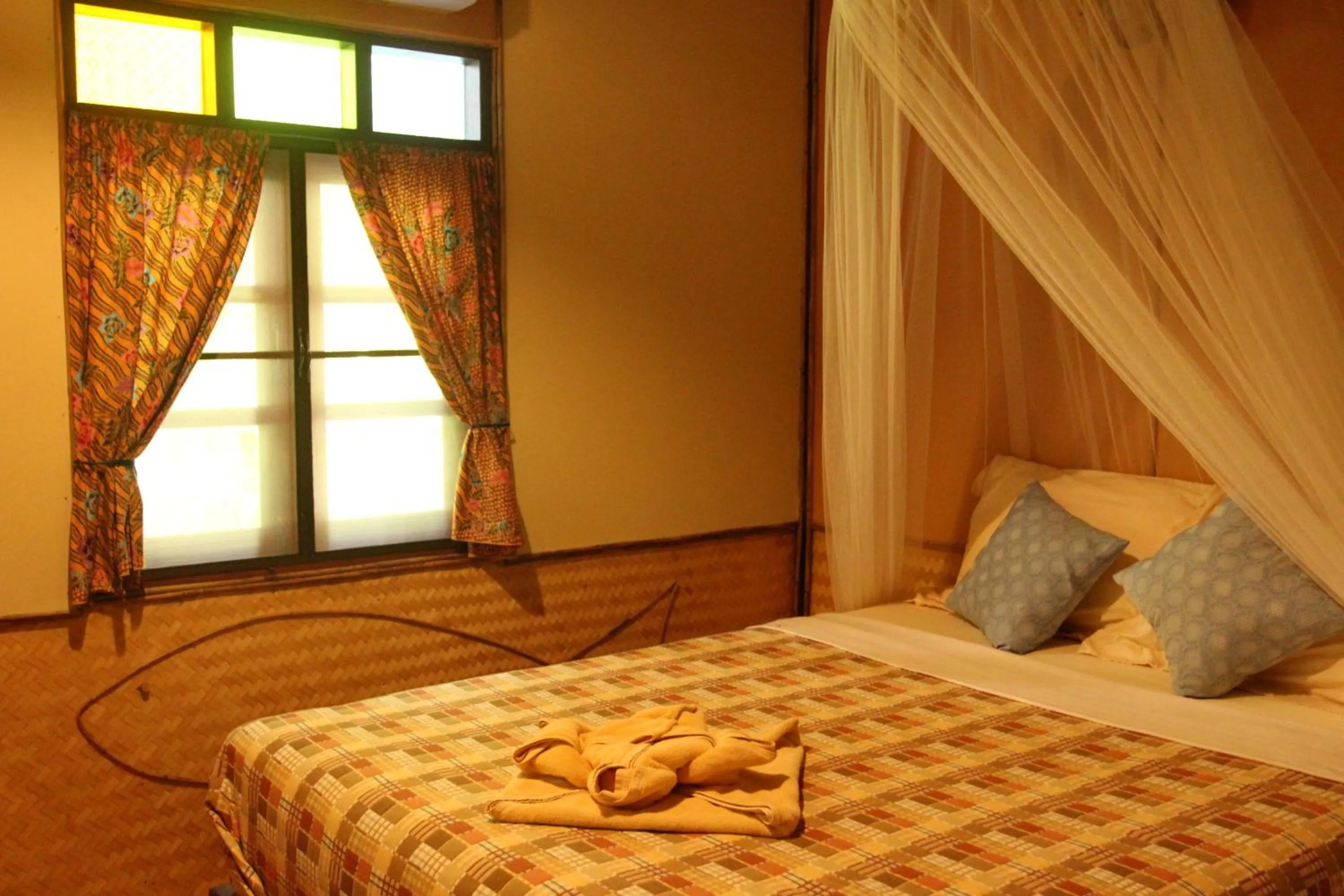 Bed in Longtail Beach Resort