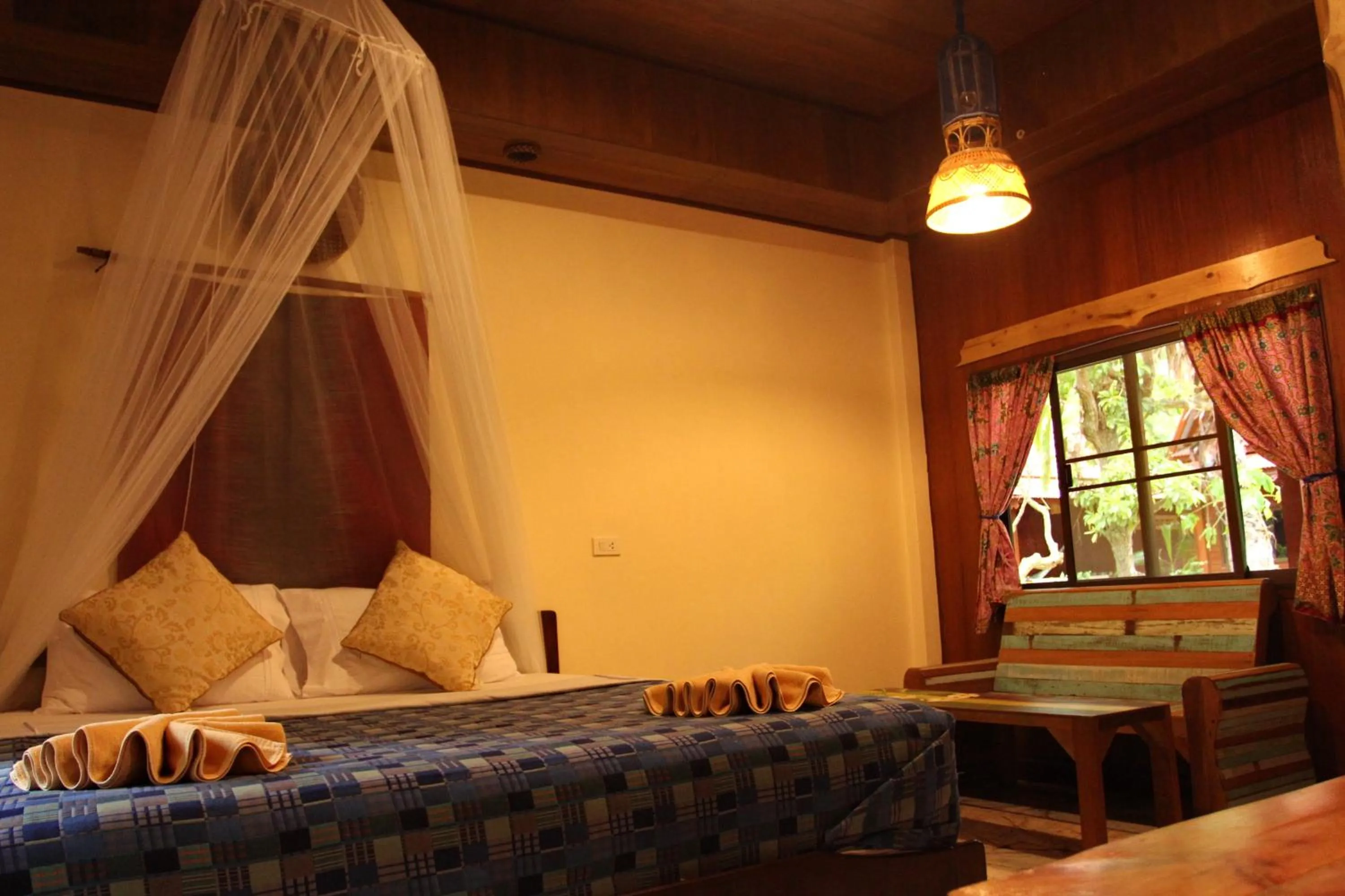 Bed in Longtail Beach Resort