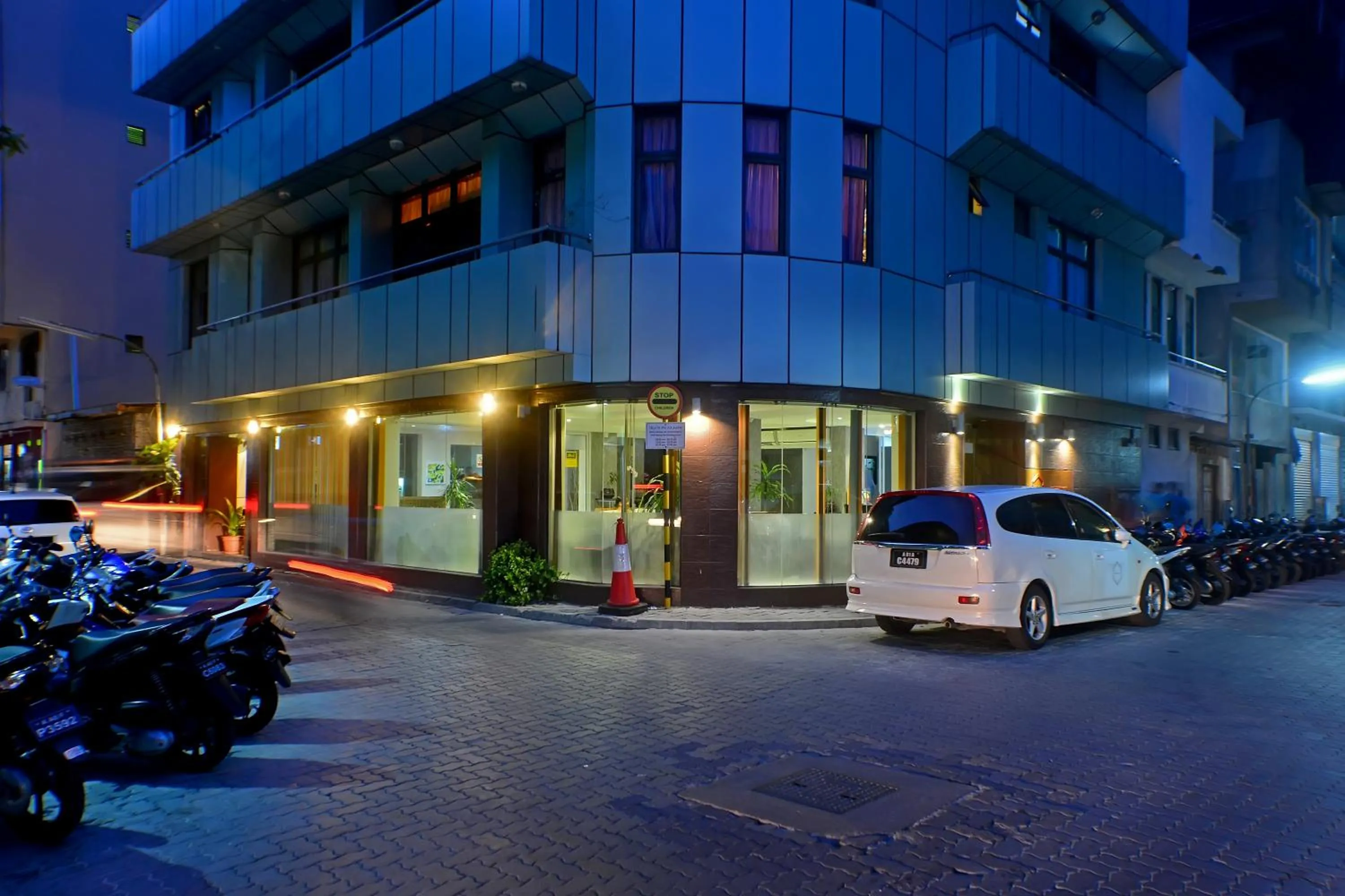 Facade/entrance in The Beehive