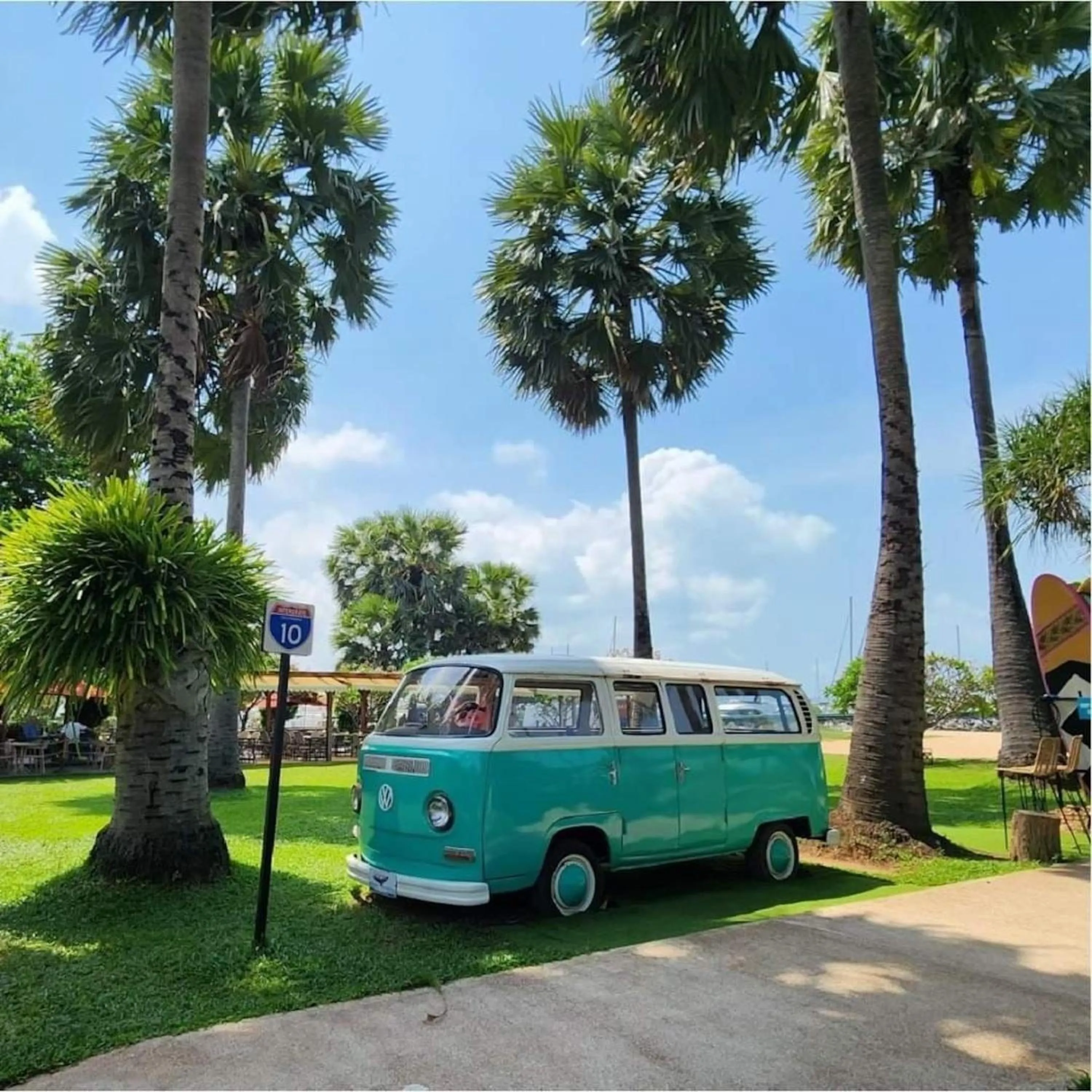 Day in Botany Beach Resort Pattaya