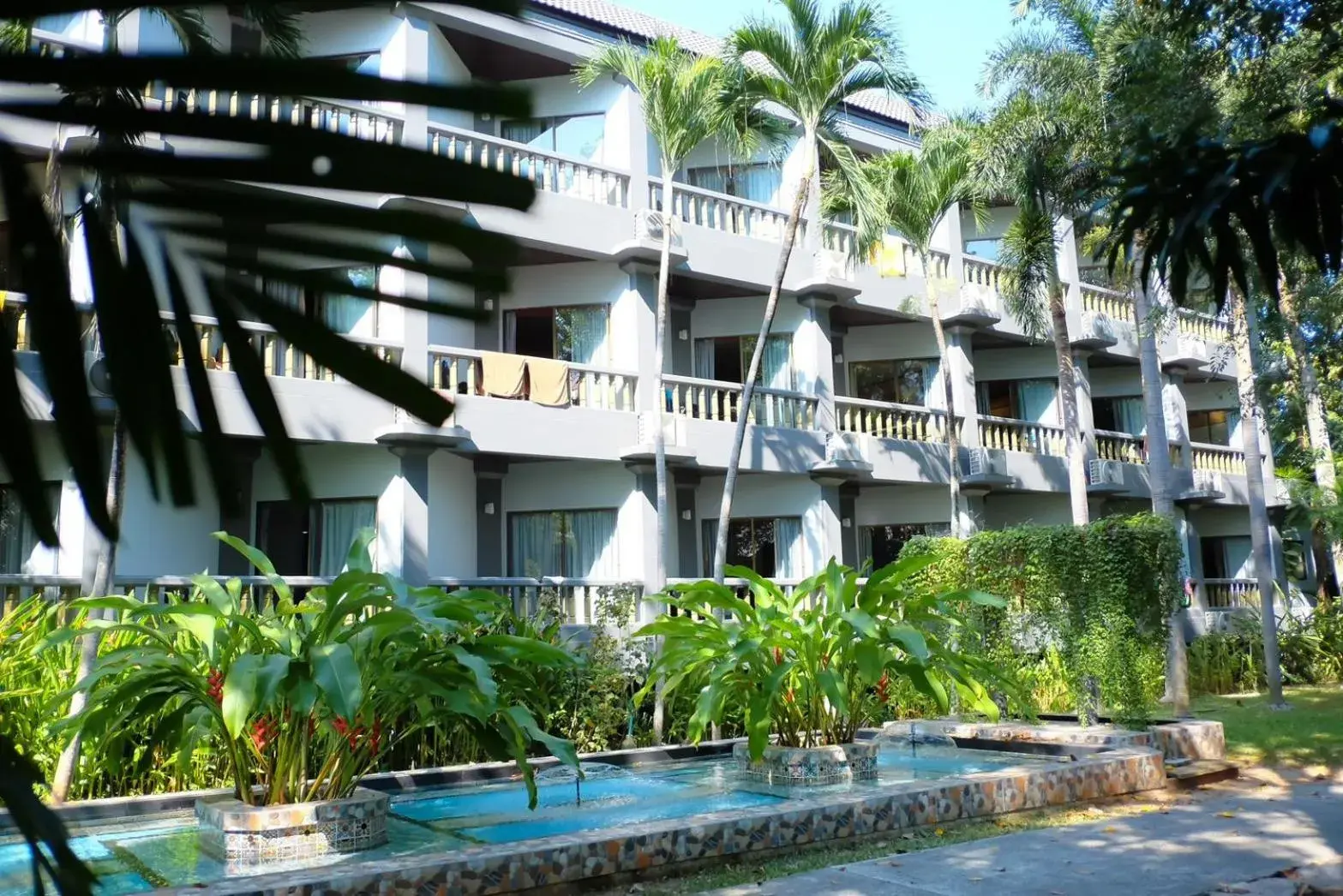 Property building in Botany Beach Resort Pattaya Property building in Botany Beach Resort Pattaya