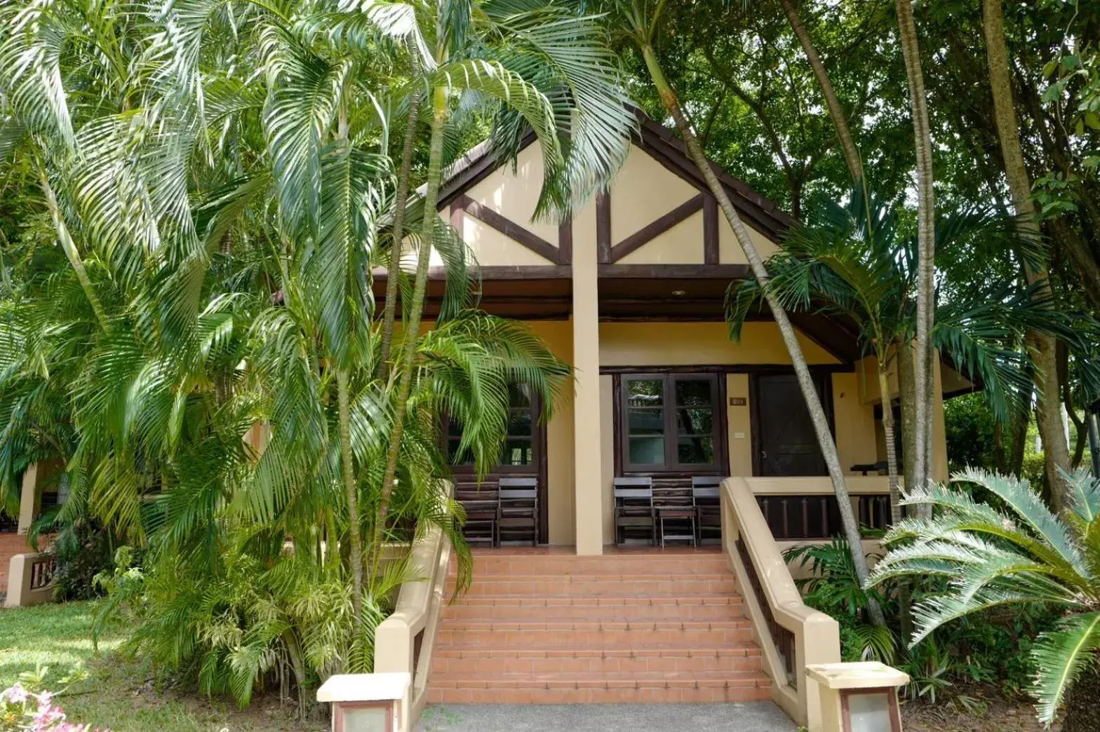 Property building in Botany Beach Resort Pattaya Property building in Botany Beach Resort Pattaya