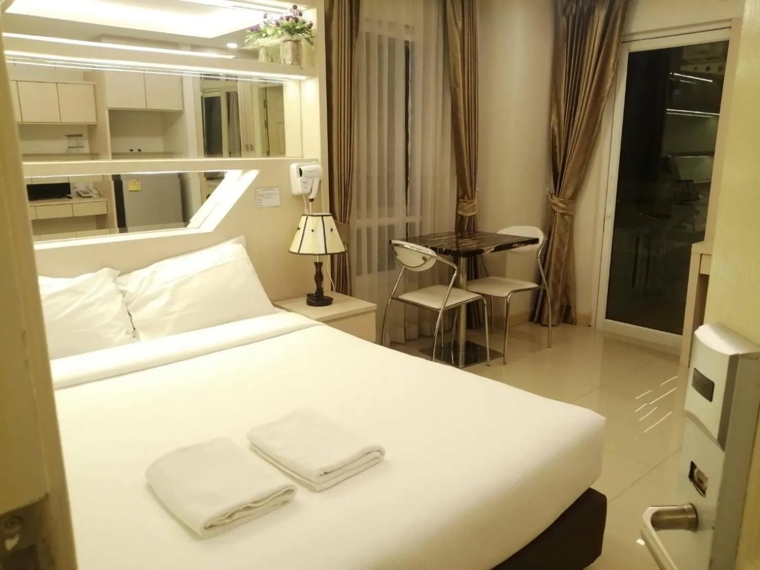 Bed in B-your home Hotel Don Mueang Airport Bangkok 如你家酒店