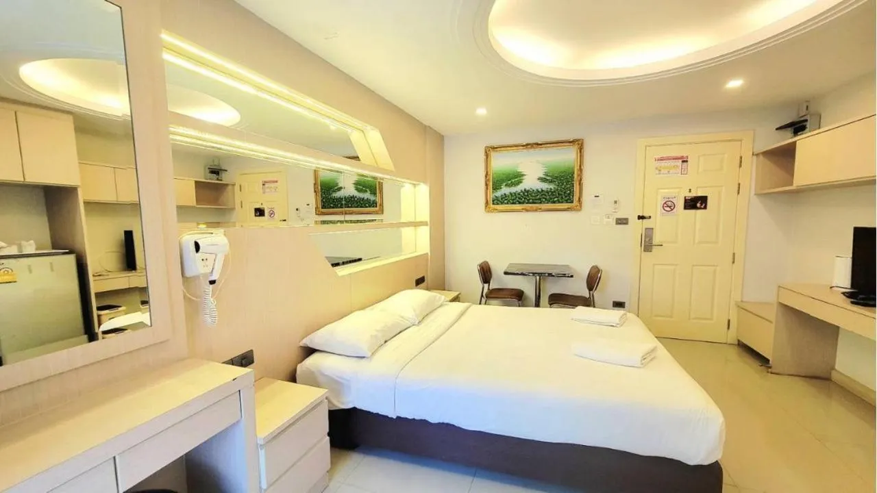 Bed in B-your home Hotel Don Mueang Airport Bangkok 如你家酒店