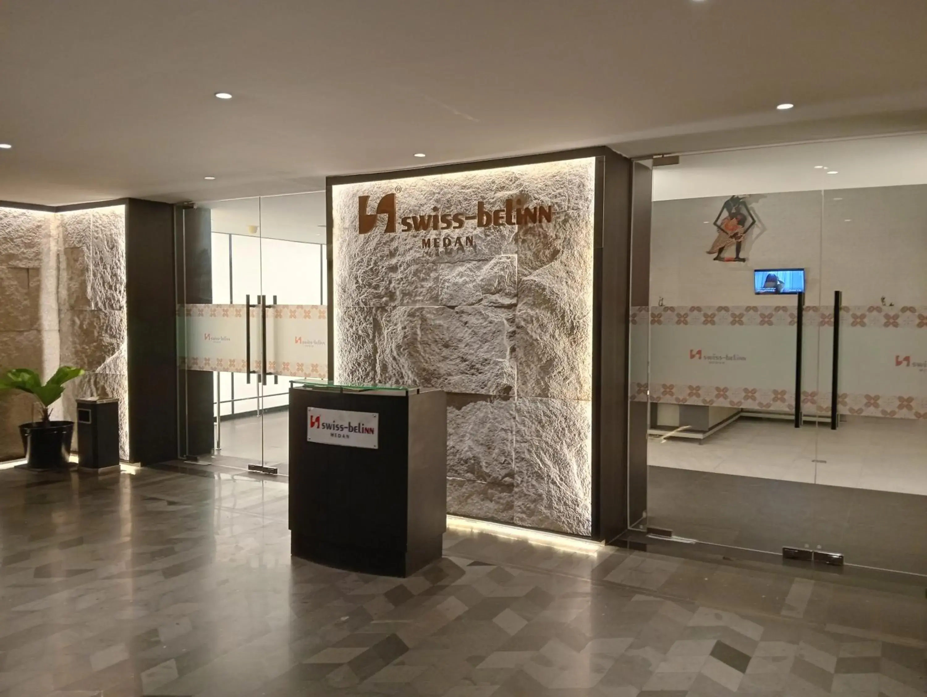 Facade/entrance in Swiss-Belinn Medan Facade/entrance in Swiss-Belinn Medan